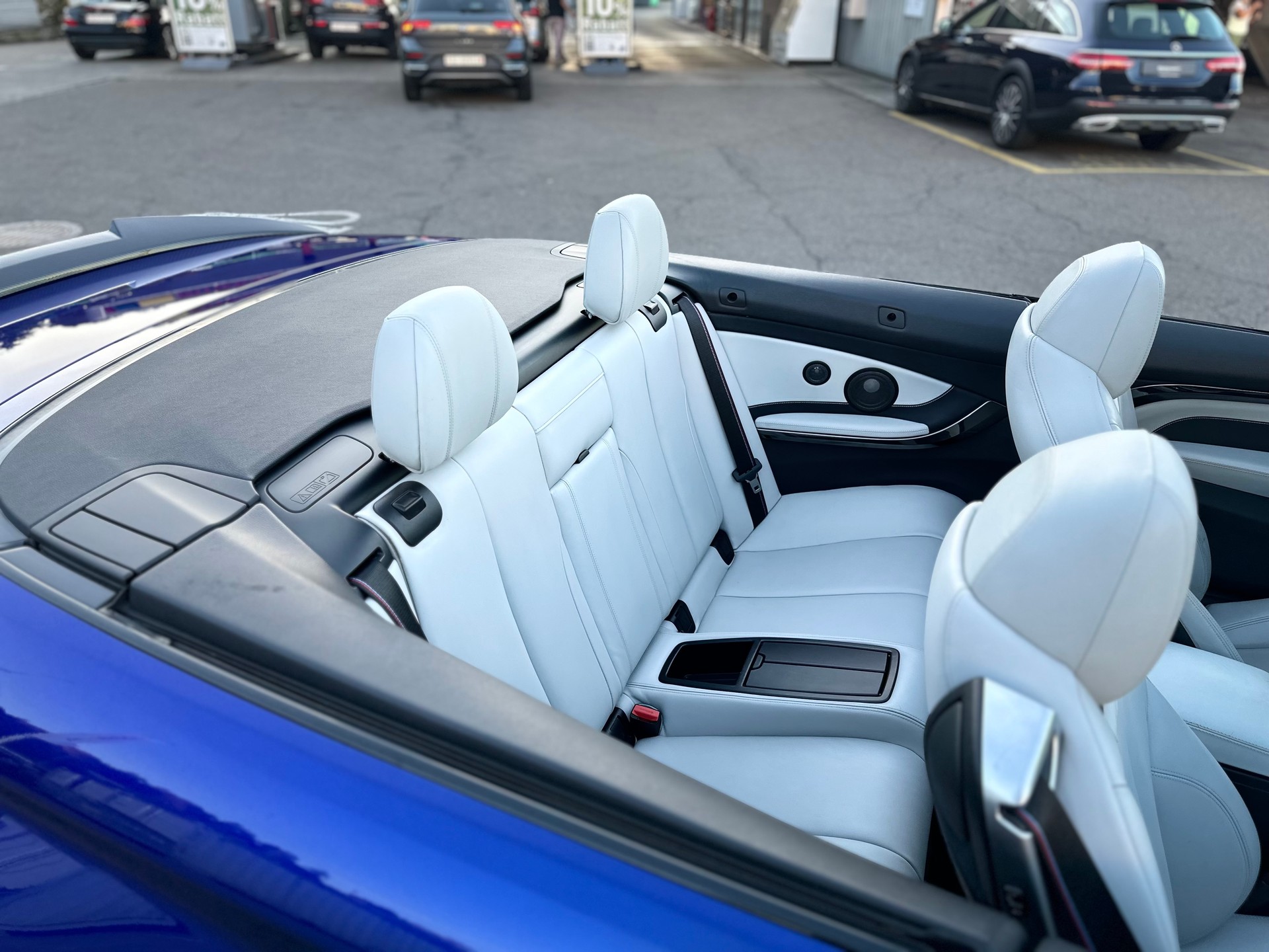 BMW M4 Cabriolet Drivelogic M Competition ° Einzelstück ° San Marino Blau ° Innen Weiss °-image-21