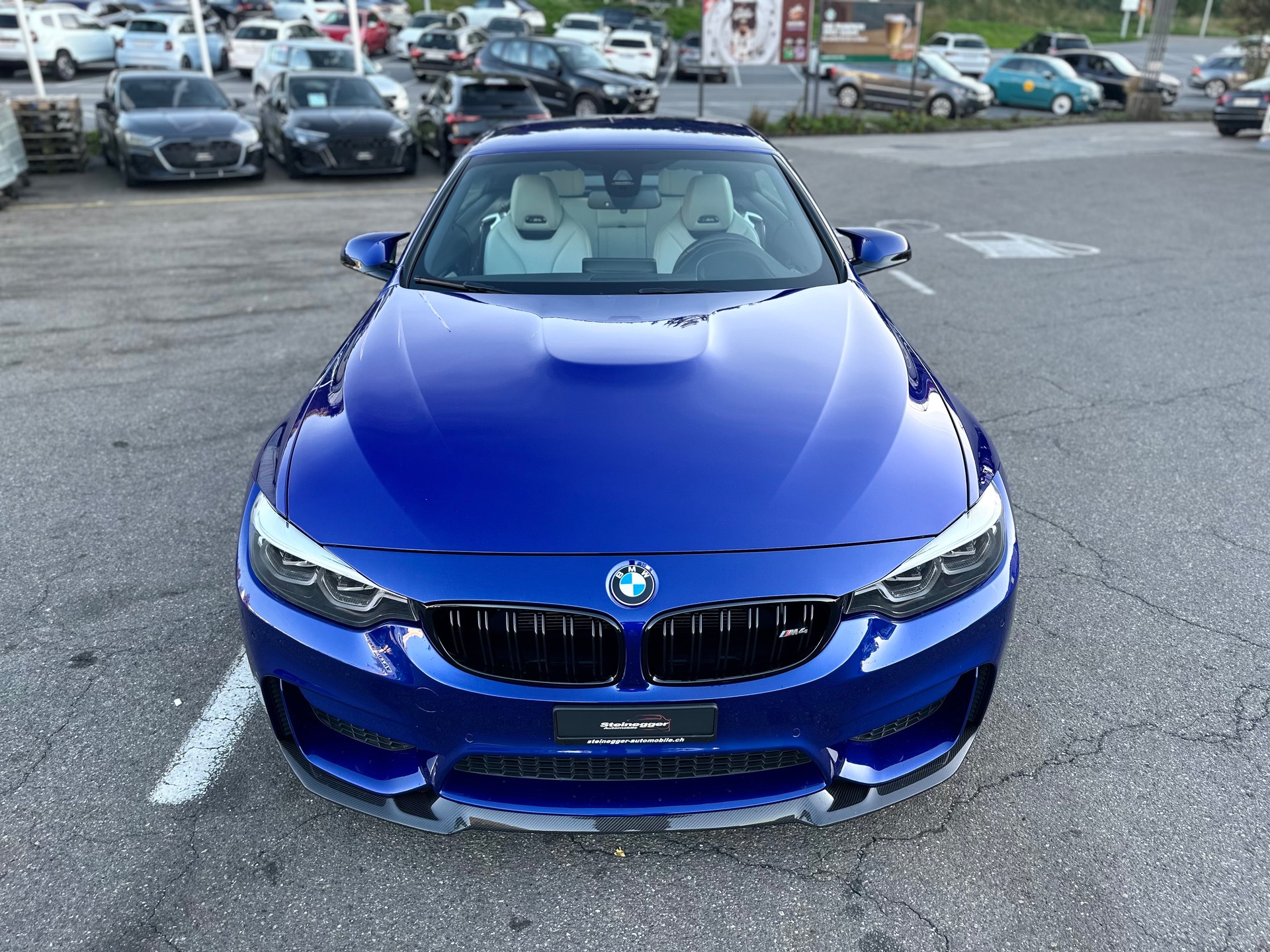 BMW M4 Cabriolet Drivelogic M Competition ° Einzelstück ° San Marino Blau ° Innen Weiss °-showroom-element-2