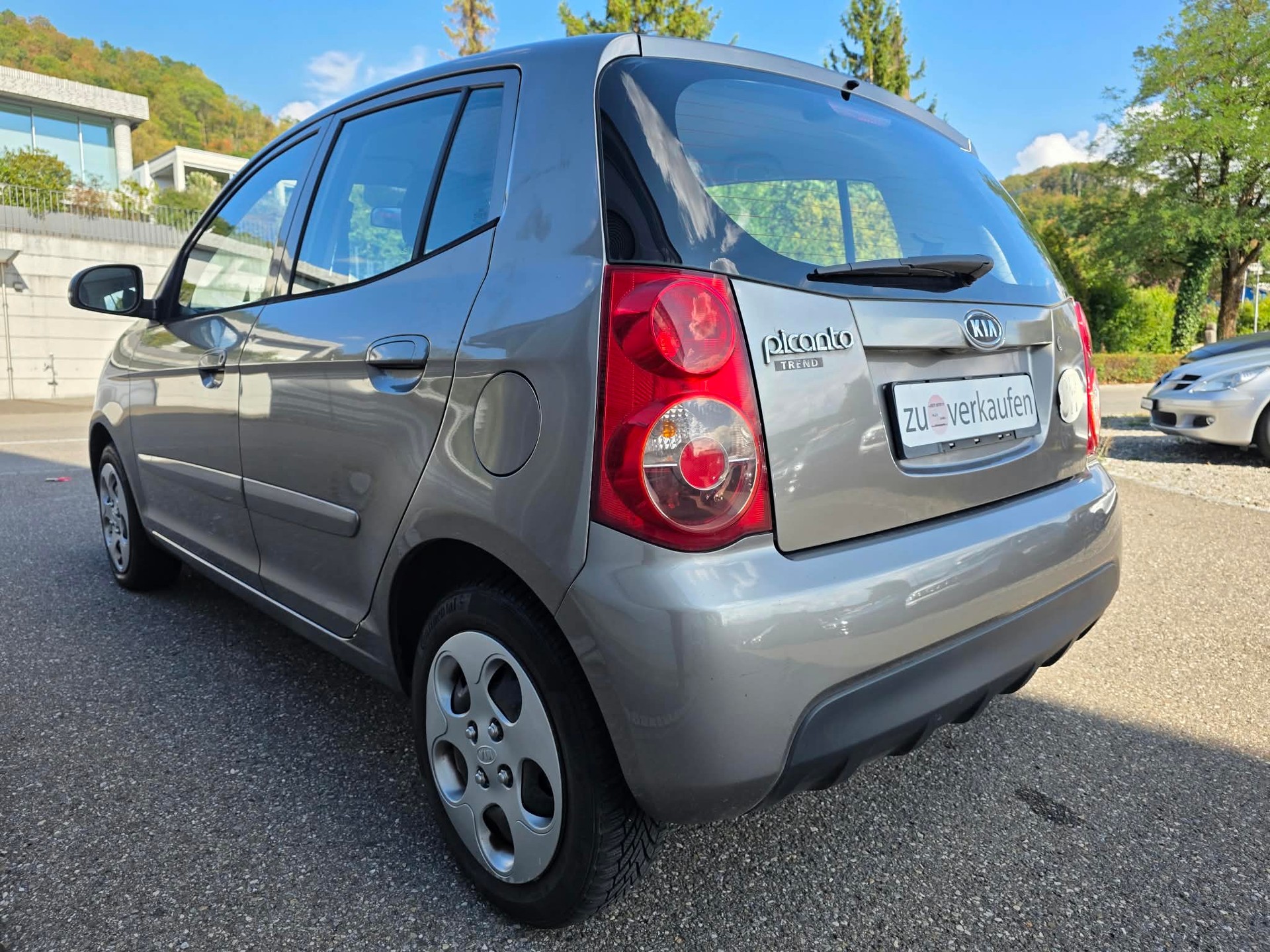 KIA Picanto 1.1 Trend-image-3