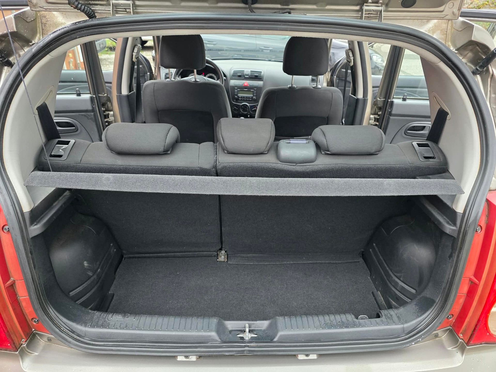 KIA Picanto 1.1 Trend-image-11