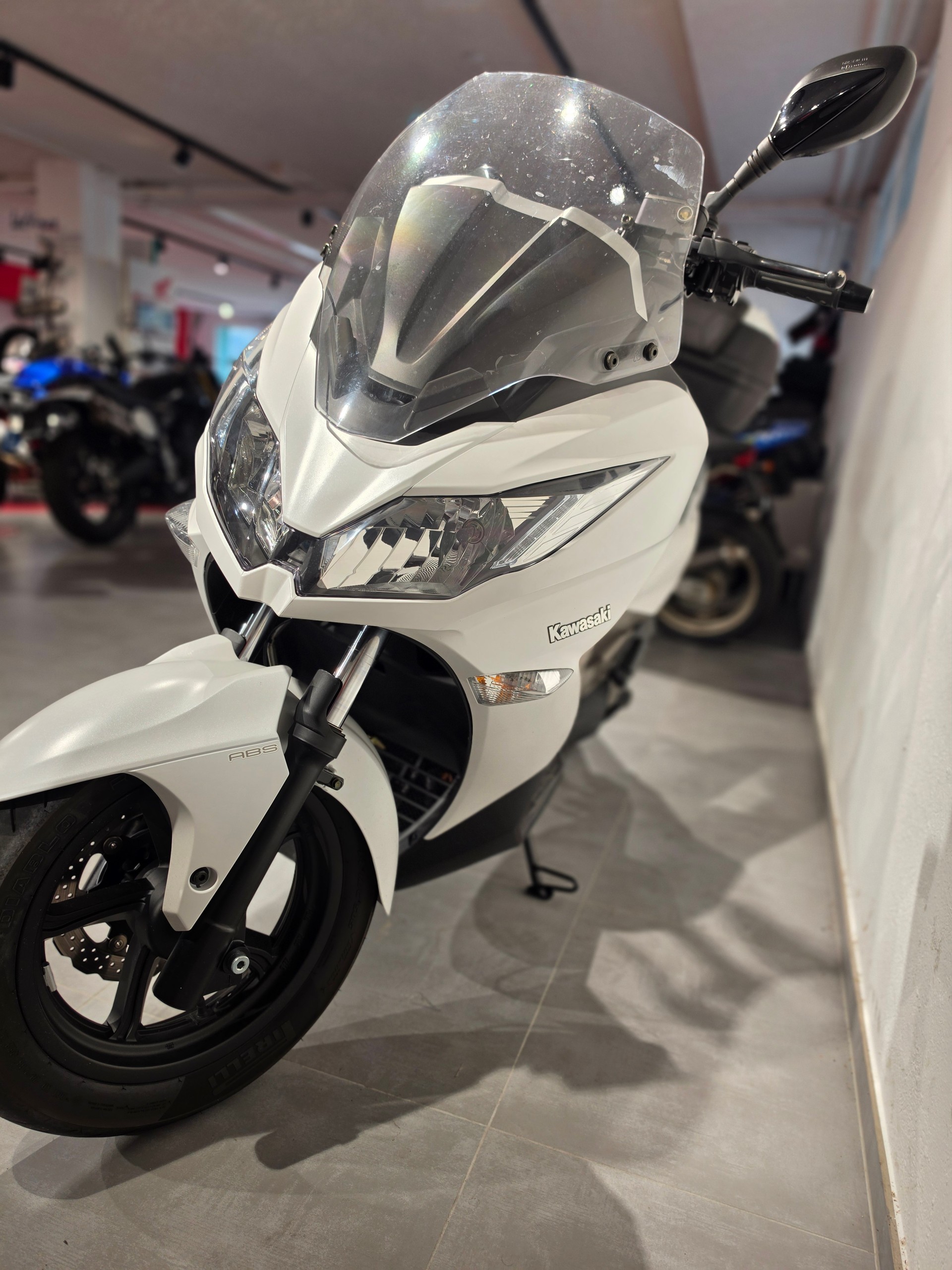KAWASAKI J 300 ABS-image-3