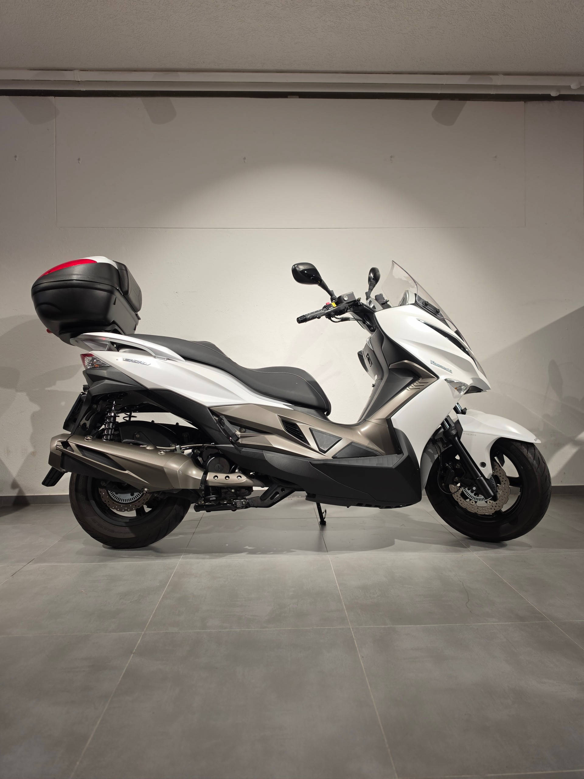 KAWASAKI J 300 ABS-image-0