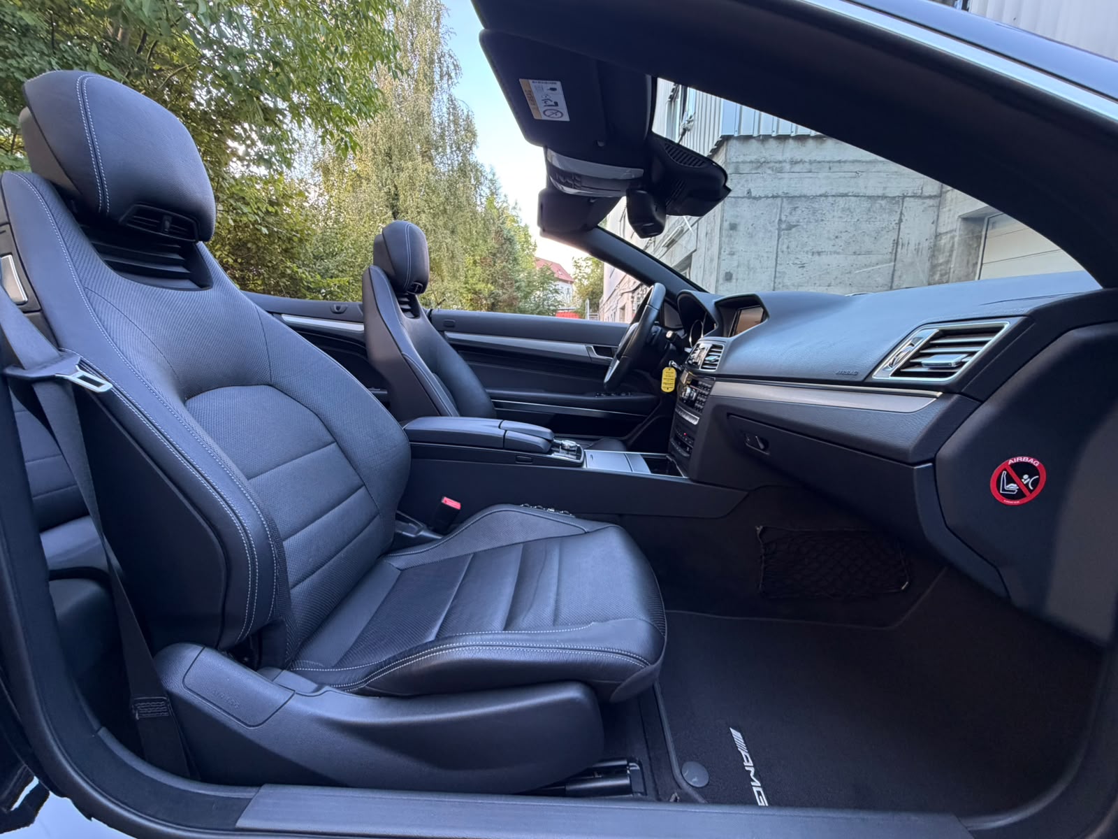 MERCEDES-BENZ E 400 AMG Line 7G-Tronic-image-19