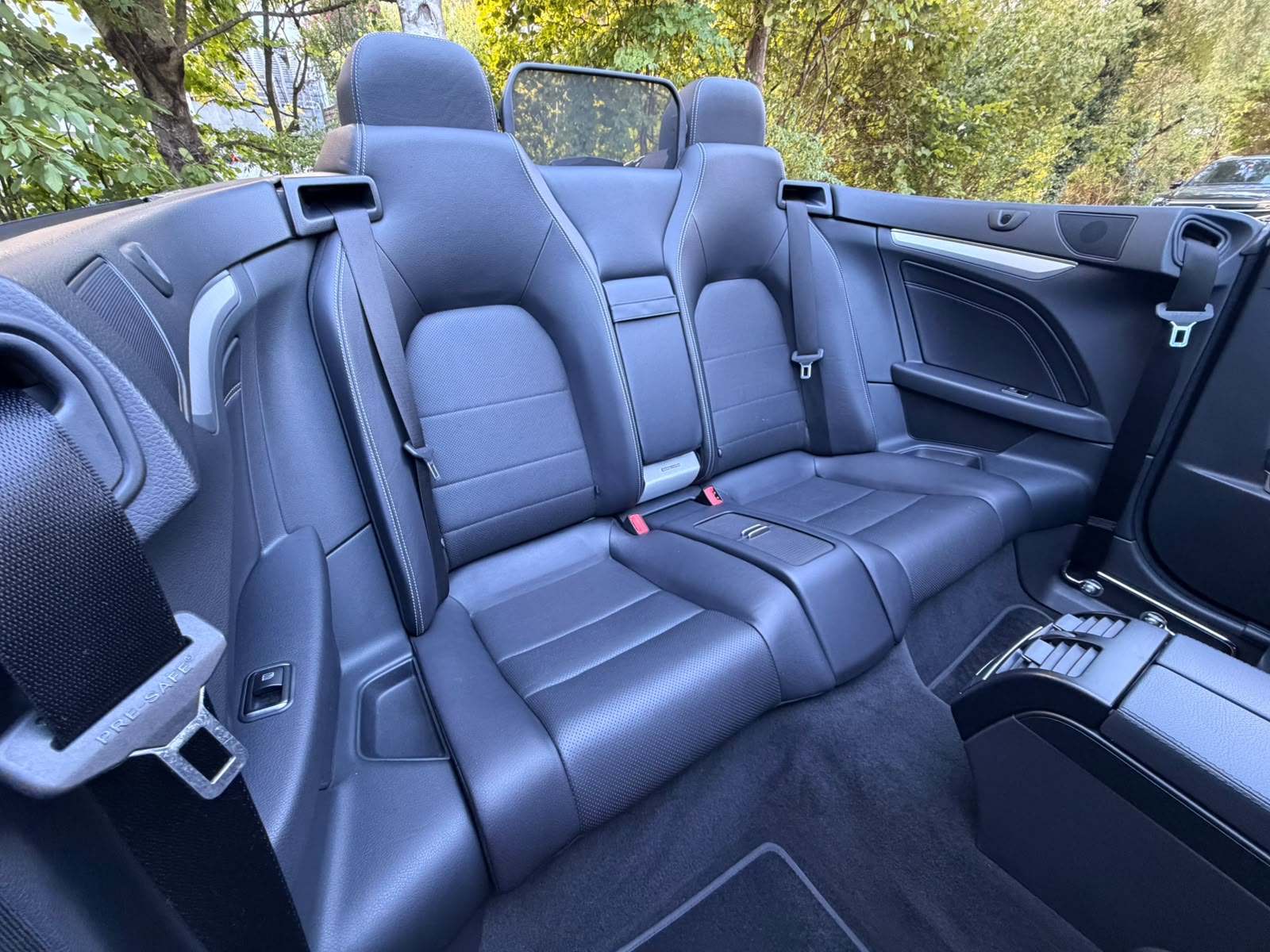 MERCEDES-BENZ E 400 AMG Line 7G-Tronic-image-18