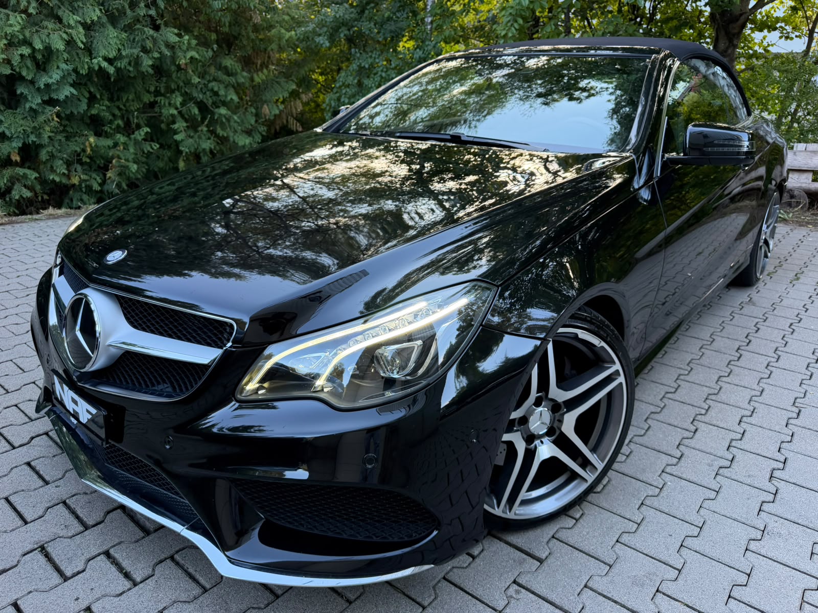 MERCEDES-BENZ E 400 AMG Line 7G-Tronic