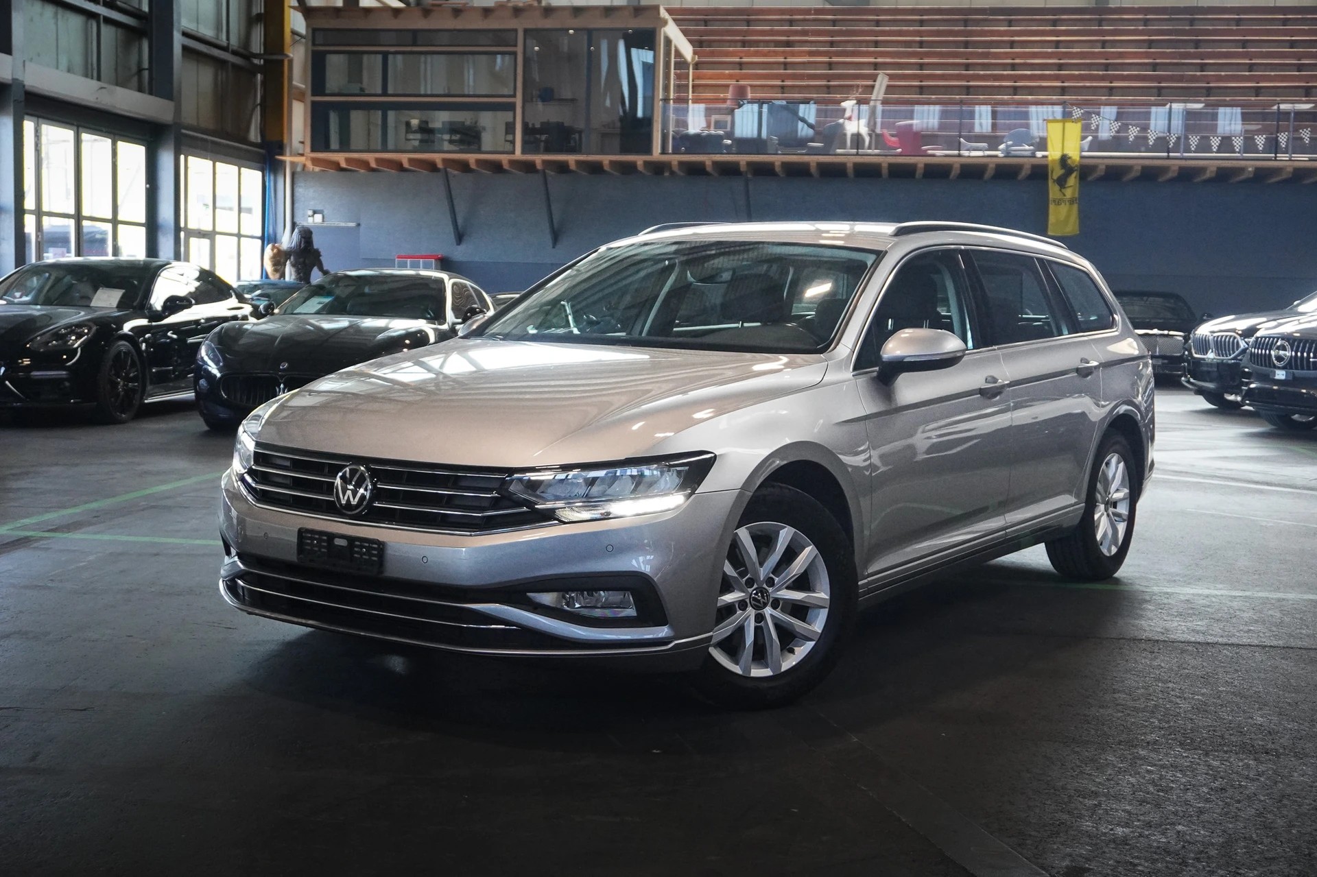 VW Passat 2.0 TDI BMT Business-showroom-element-1