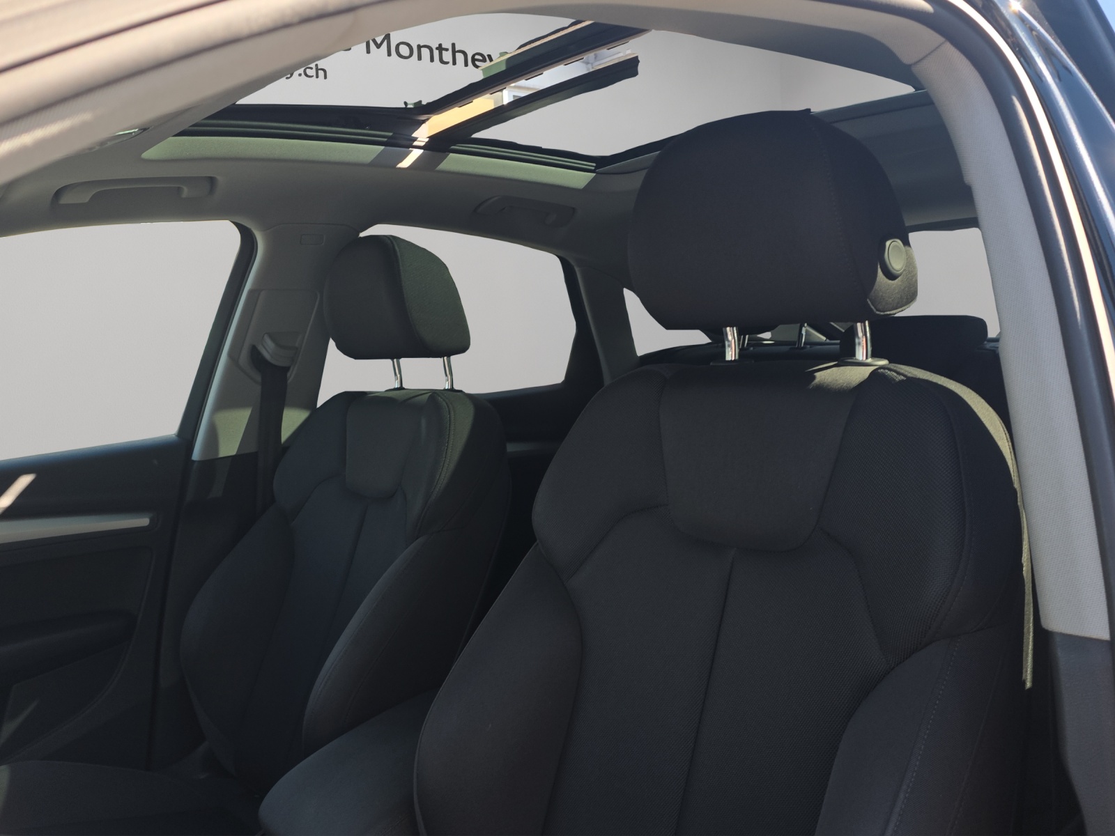 AUDI Q5 Sportback 40 TDI Blackedition quattro S-tronic-image-7
