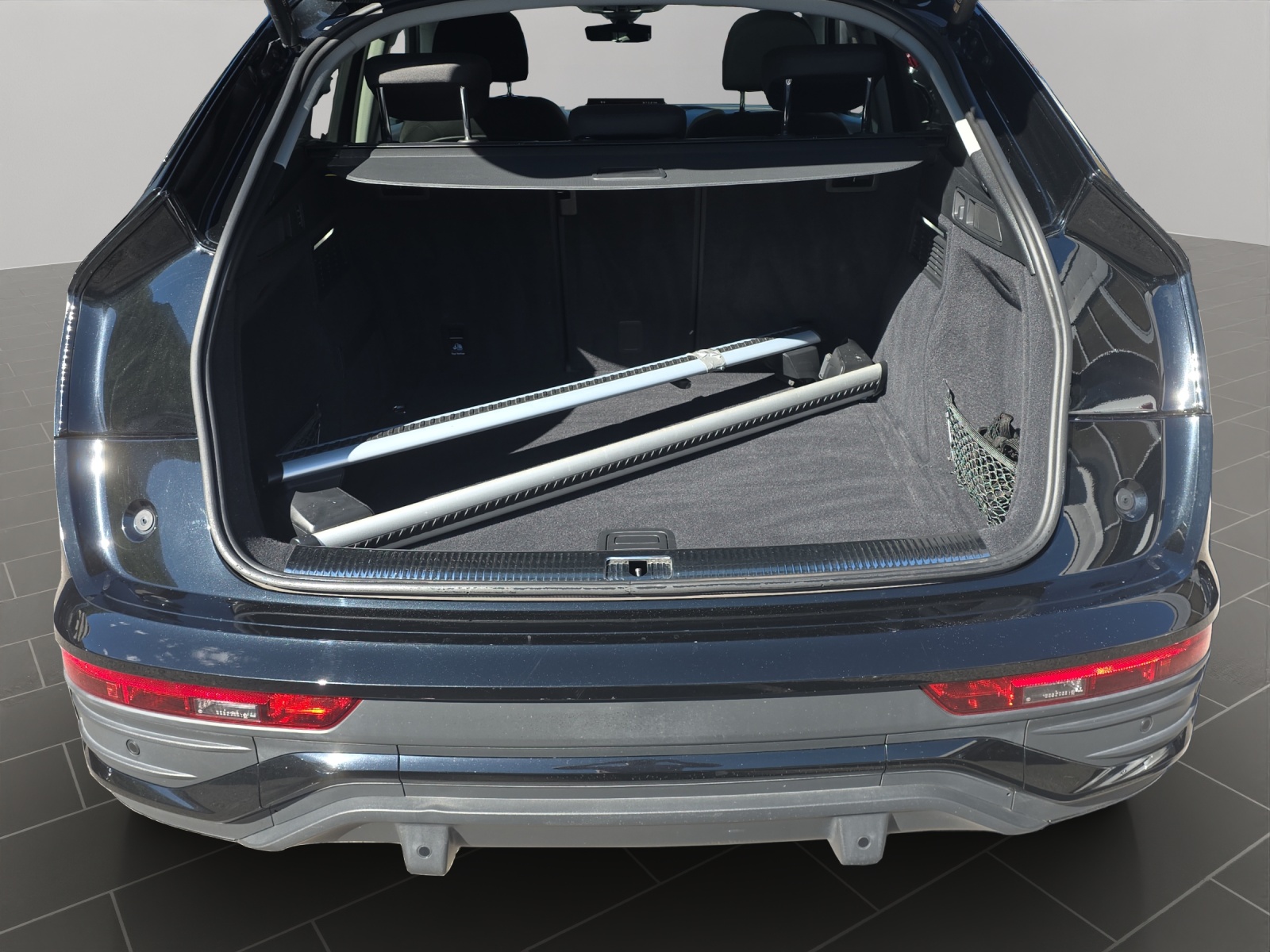 AUDI Q5 Sportback 40 TDI Blackedition quattro S-tronic-image-14