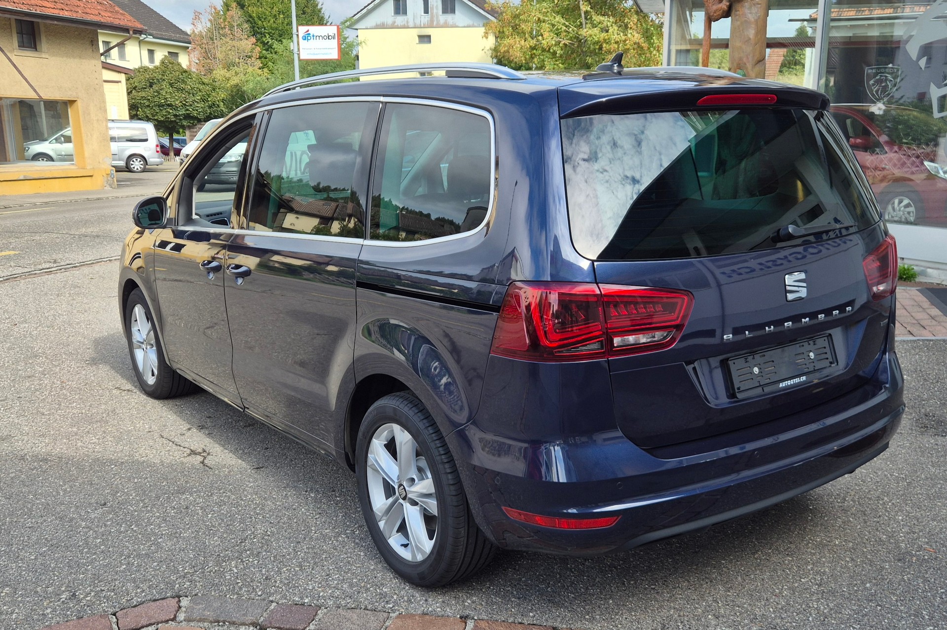 SEAT Alhambra 2.0TDI Edition 4x4 - Vollausstattung-image-11