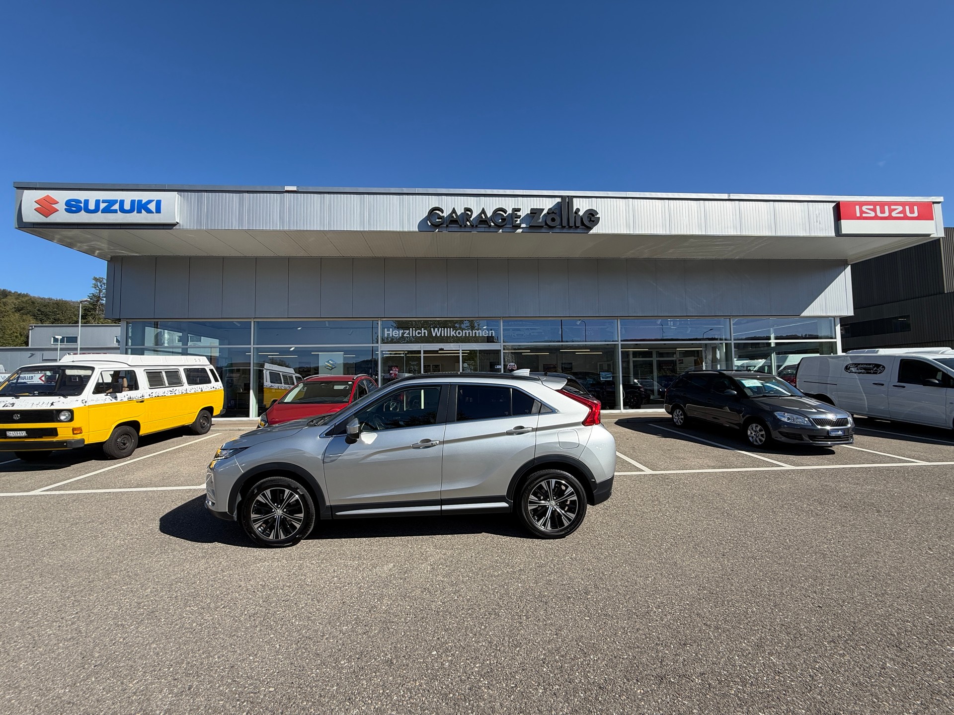 MITSUBISHI Eclipse Cross 1.5 T-Mivec Diamond 4WD CVT-showroom-element-3