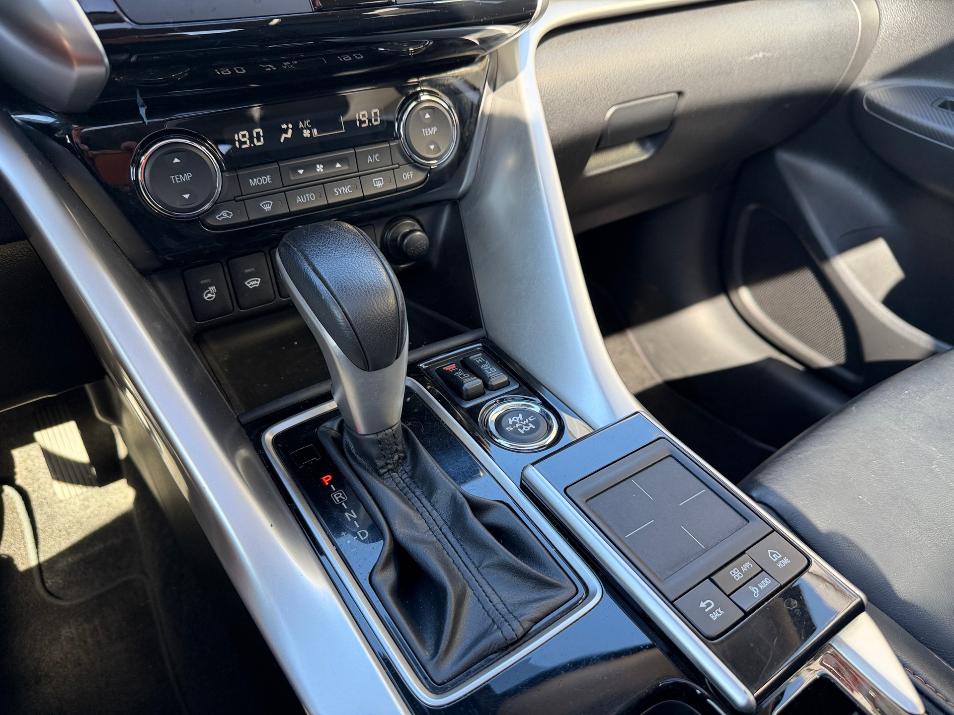 MITSUBISHI Eclipse Cross 1.5 T-Mivec Diamond 4WD CVT-image-13
