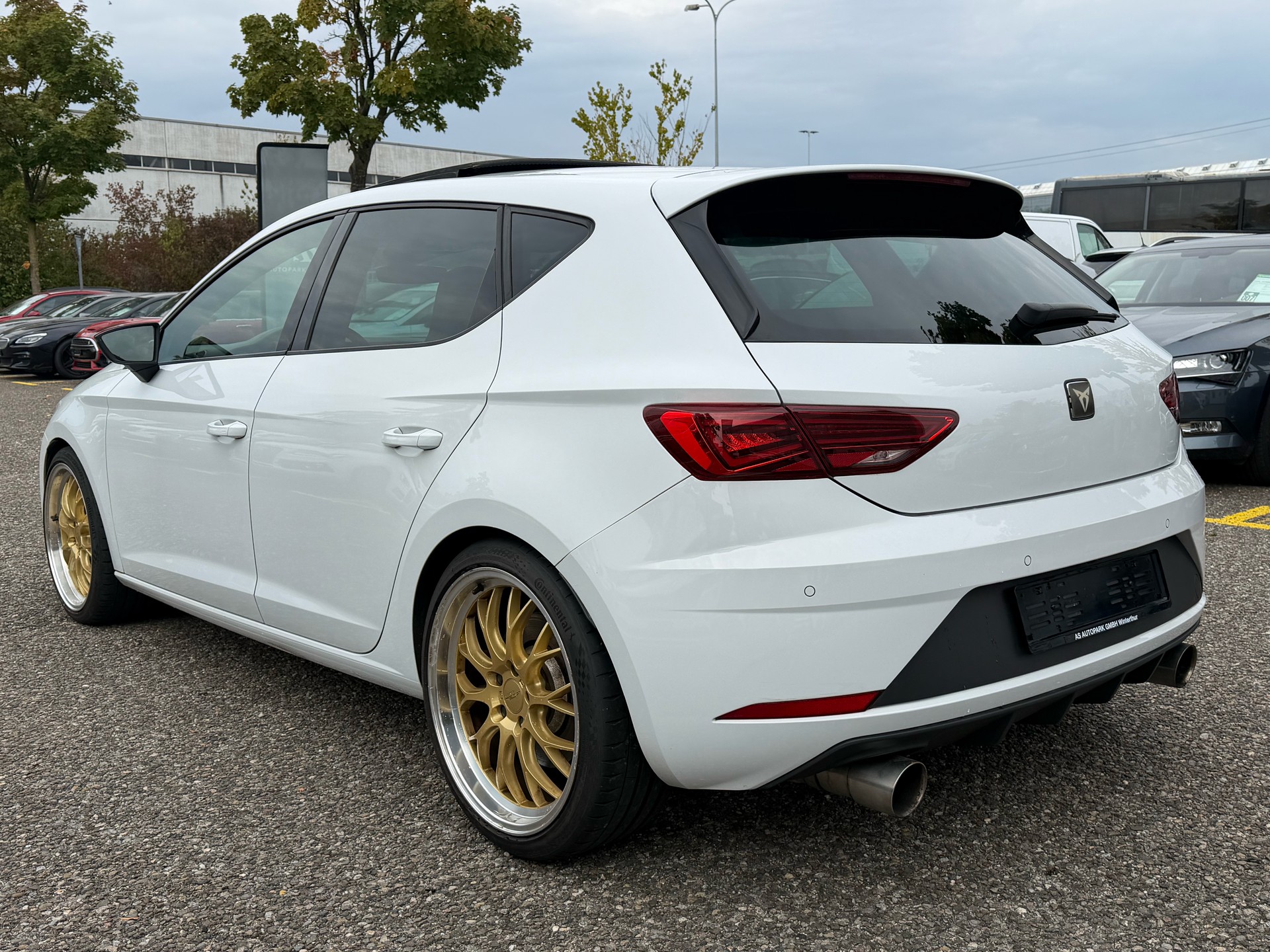 SEAT Leon 2.0 TSI Cupra 300 DSG-image-6