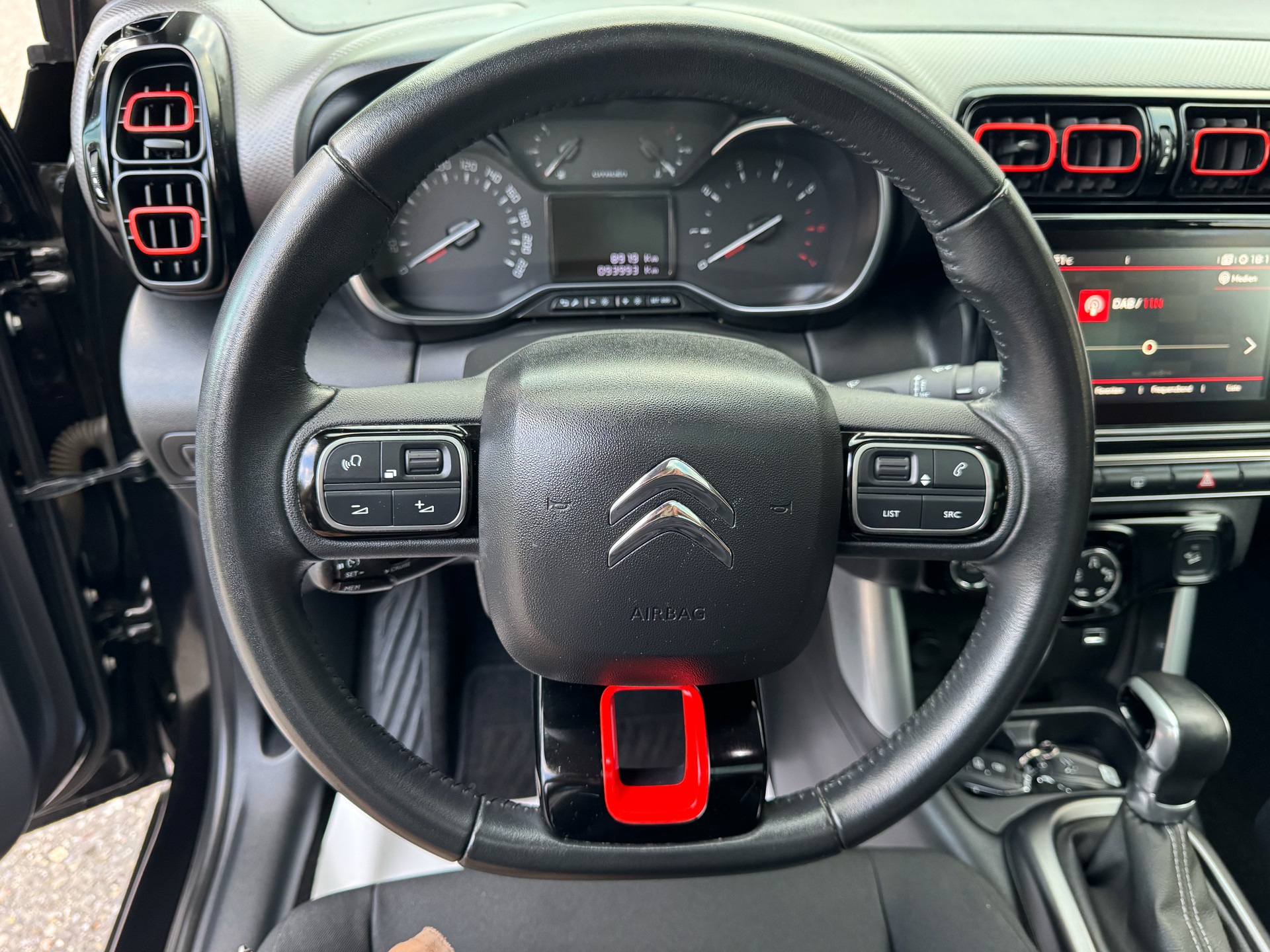 CITROEN C3 Aircross 1.2i PureTech Shine EAT-image-19