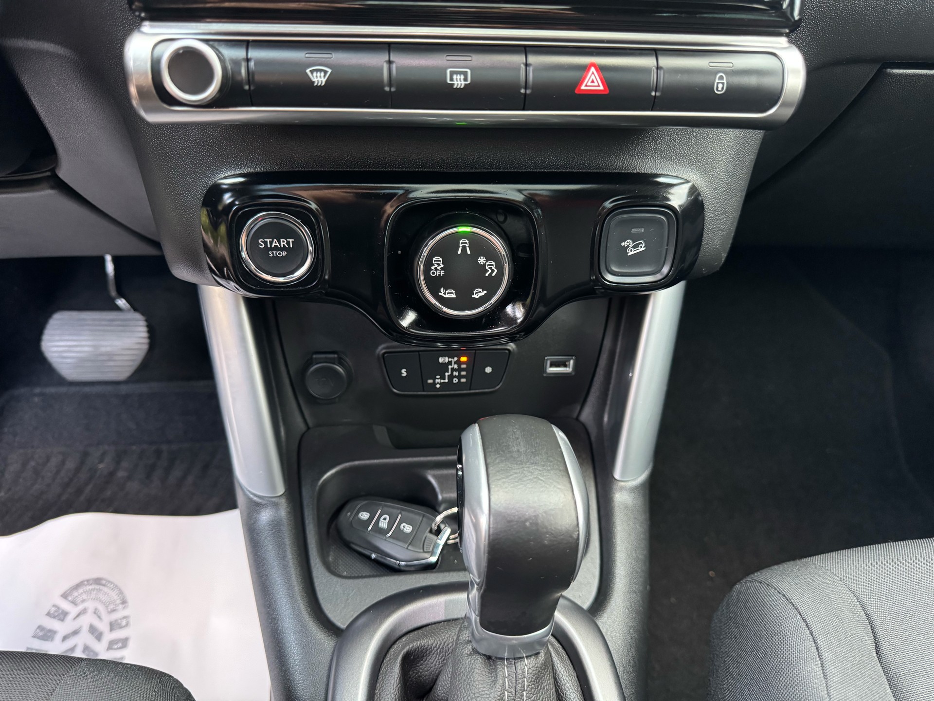 CITROEN C3 Aircross 1.2i PureTech Shine EAT-image-23