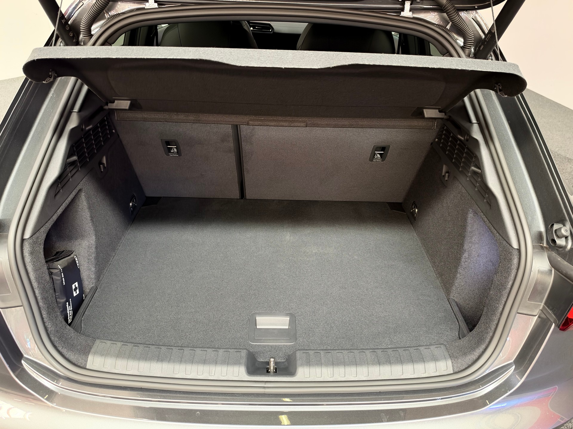 AUDI A3 Sportback 35 TFSI S line S-tronic-image-10