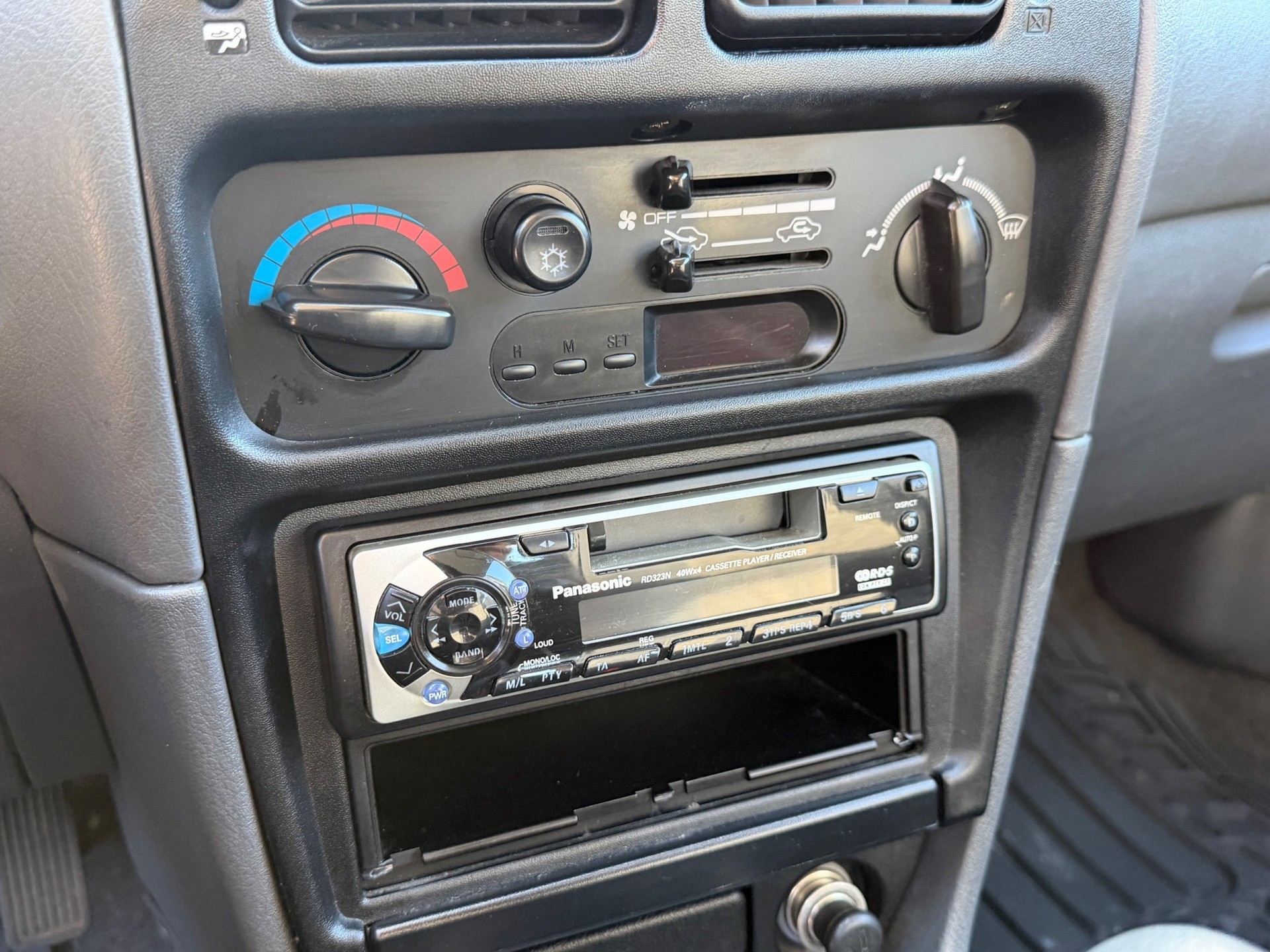 MITSUBISHI Lancer 1.6 GLX Edition4x4-image-21