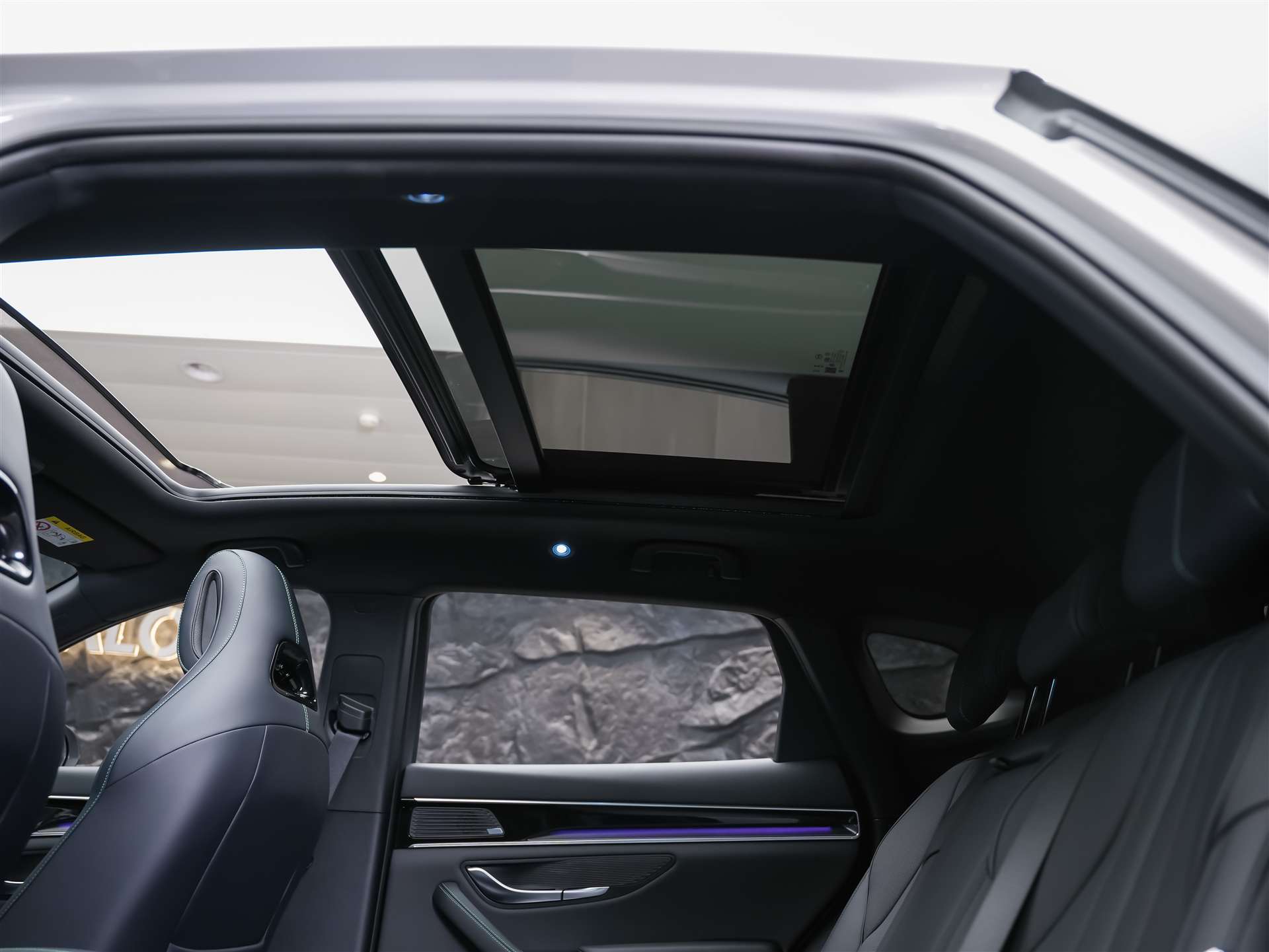 BYD Seal U DM-i Boost *Werksgarantie*Panorama*Sitzbelüftung*360° Kamera*-image-12