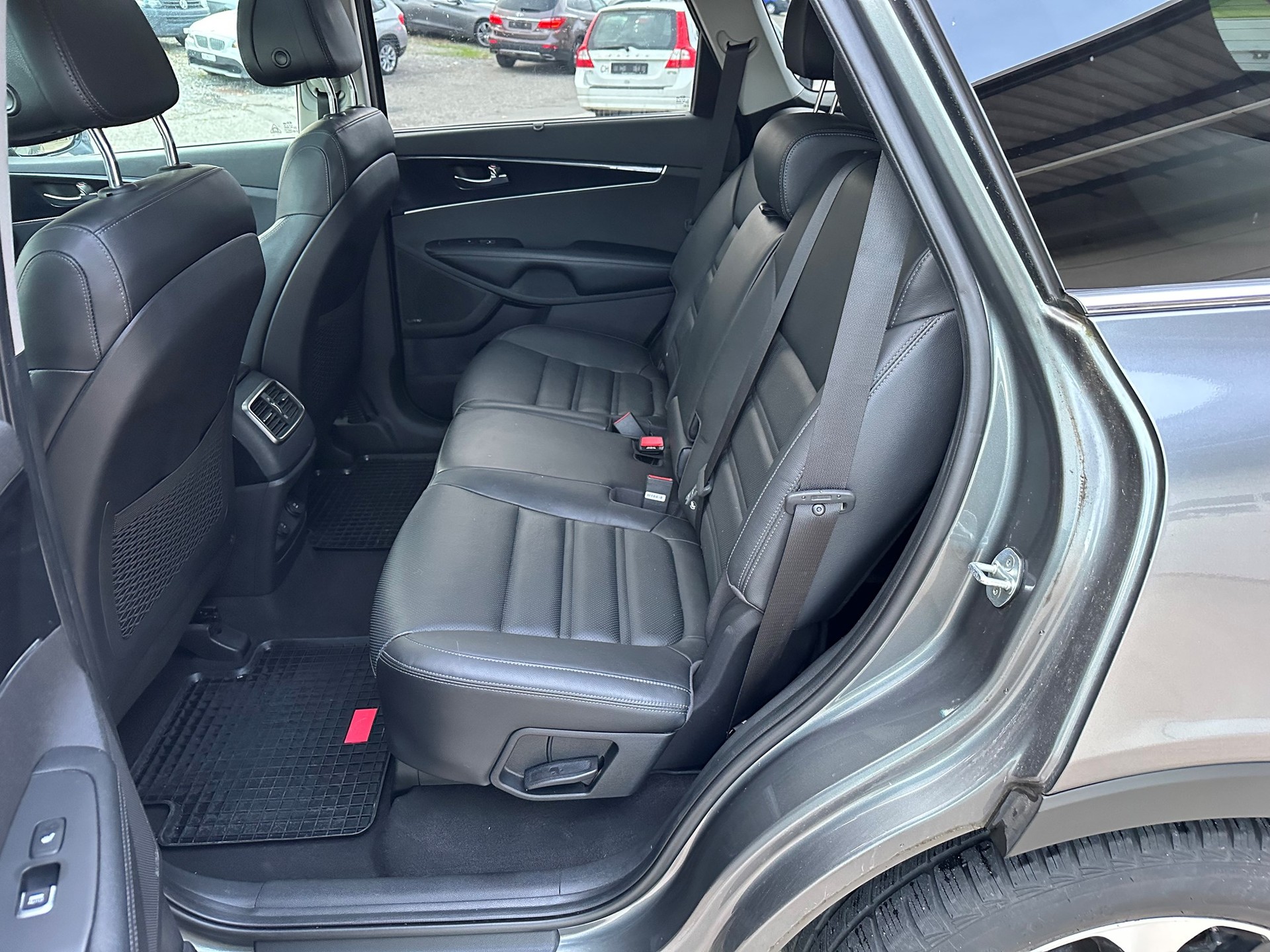 KIA Sorento 2.2 CRDI Style 5P. Automatic-image-7