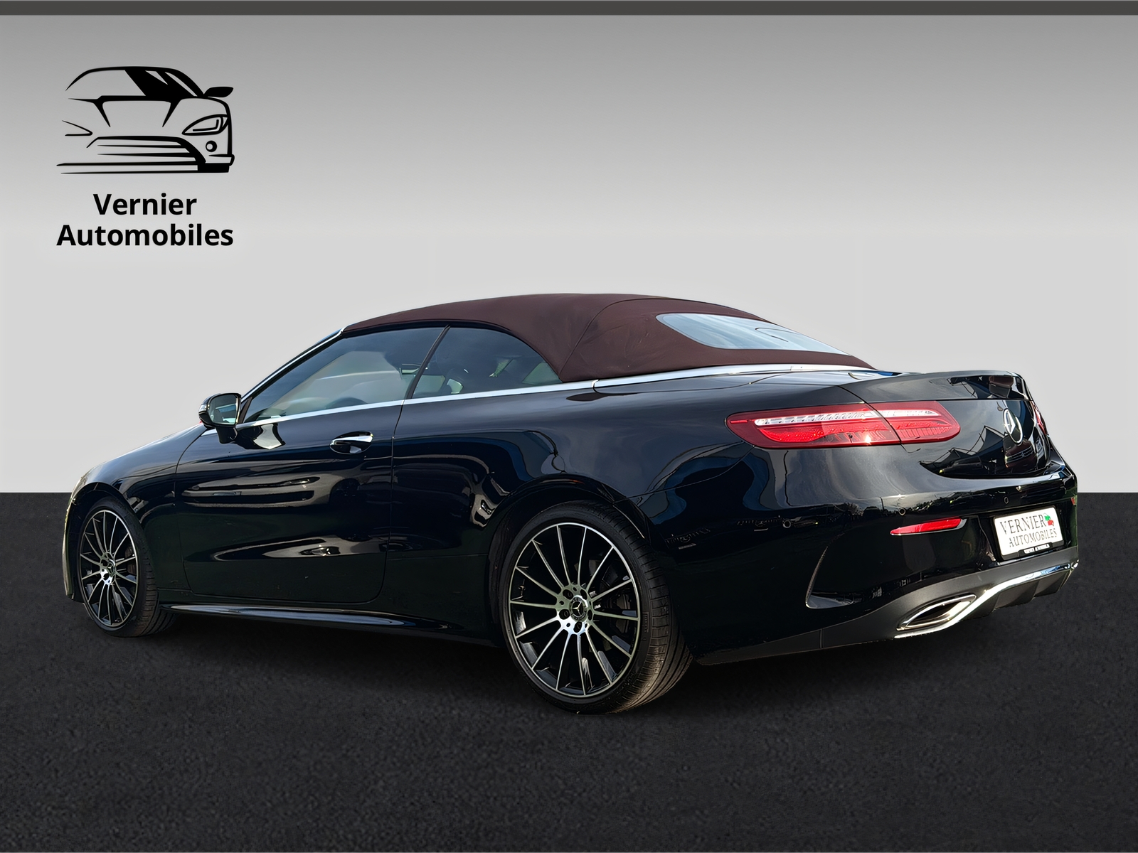 MERCEDES-BENZ E 300 Cabriolet AMG Line 9G-Tronic-image-4