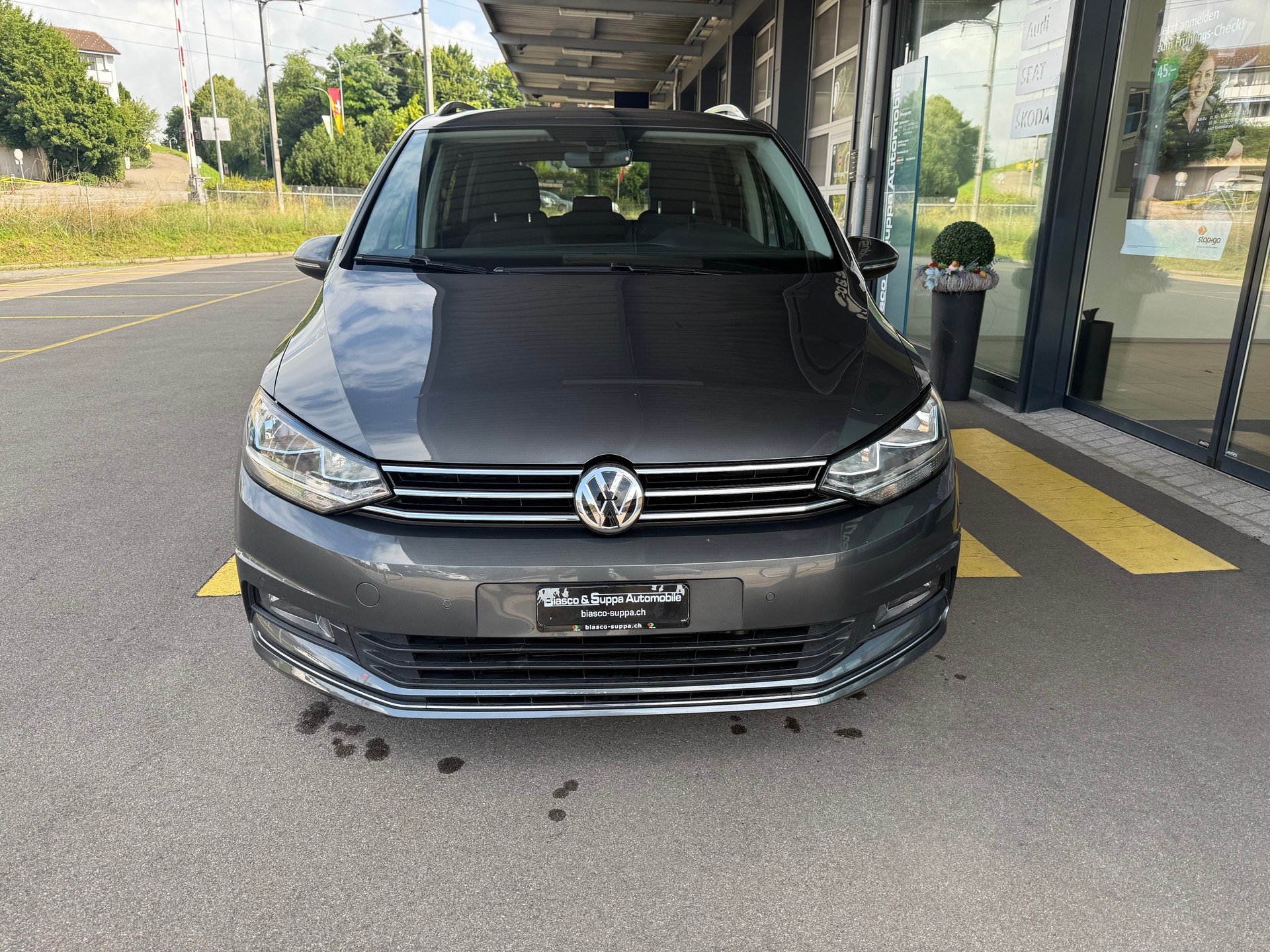 VW Touran 2.0 TDI SCR Highline DSG-image-1