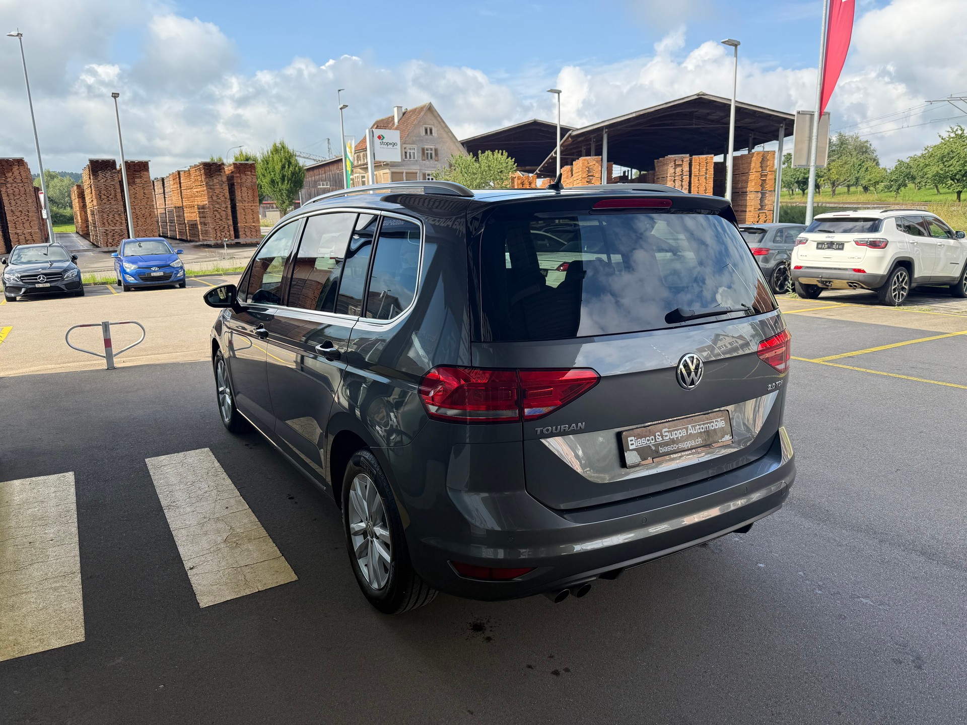 VW Touran 2.0 TDI SCR Highline DSG-image-6