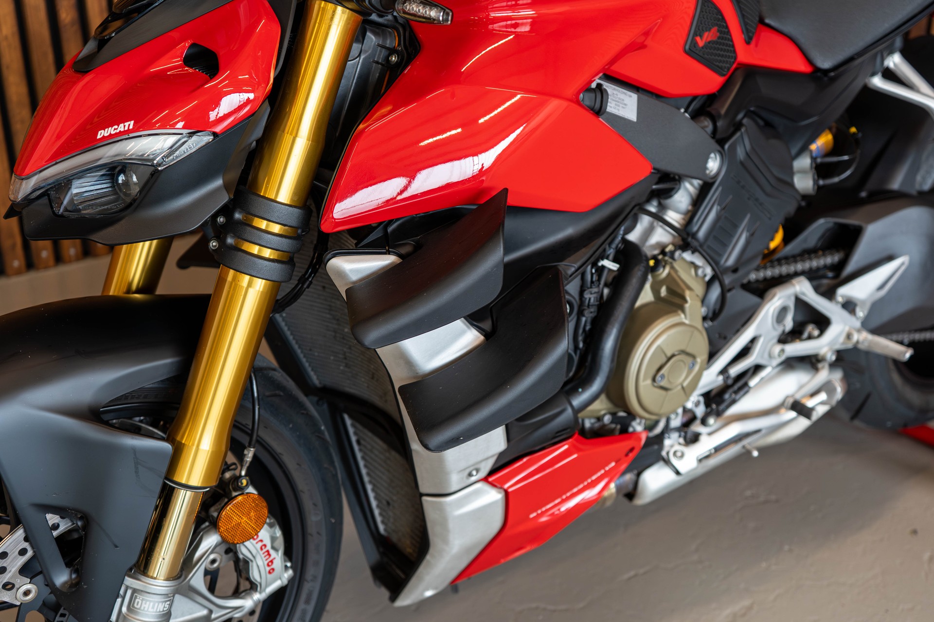 DUCATI Streetfighter V4 S-image-6