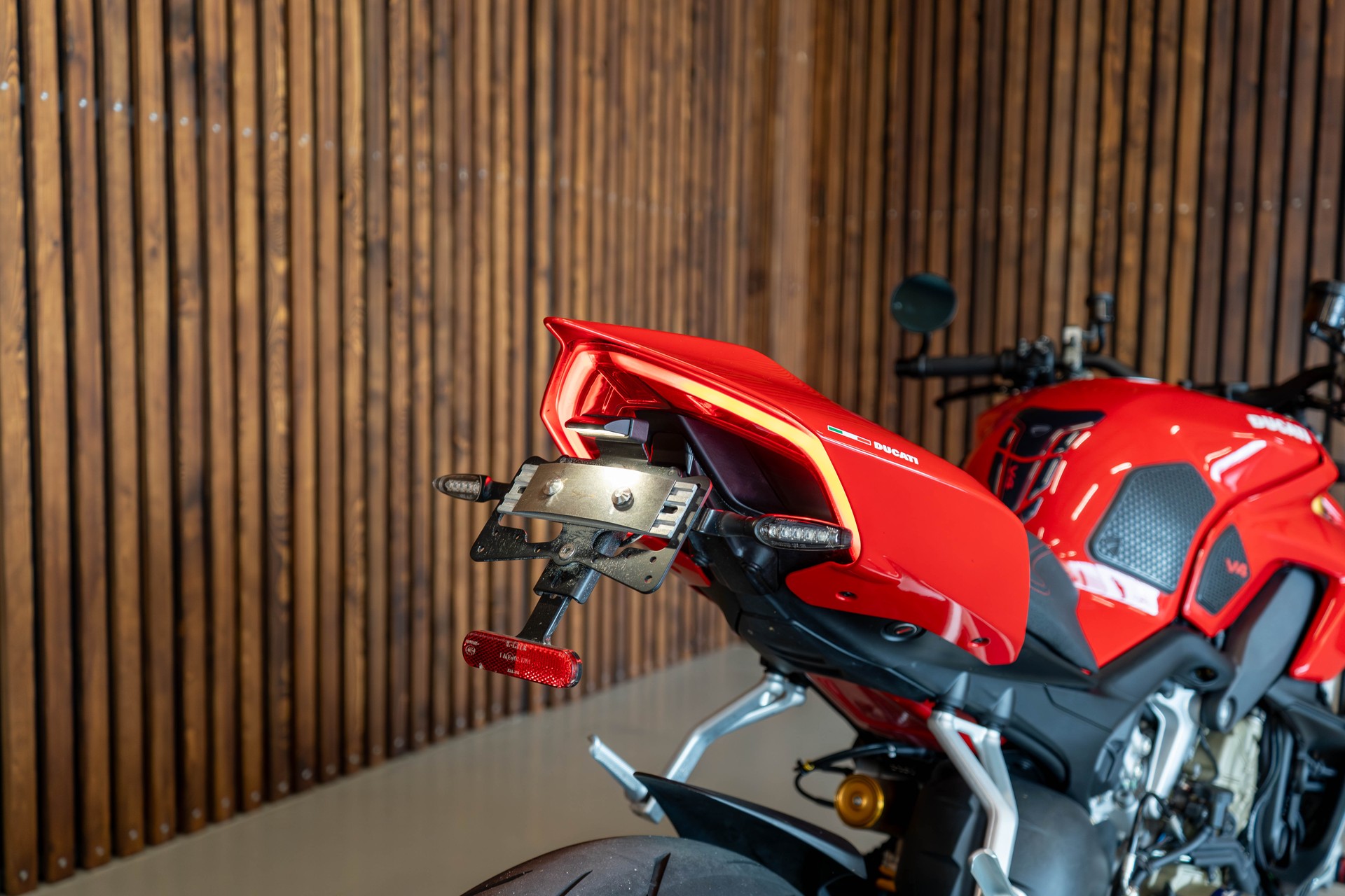 DUCATI Streetfighter V4 S-image-10