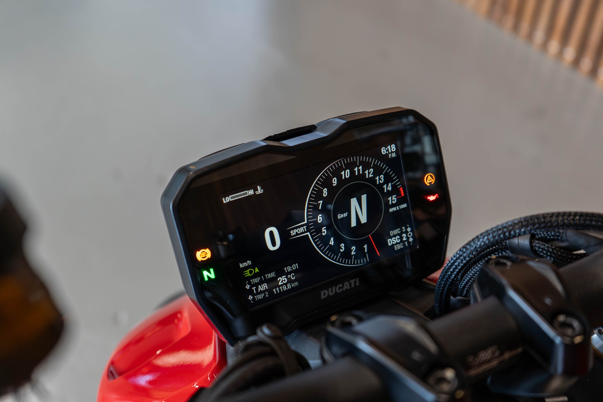 DUCATI Streetfighter V4 S-image-8