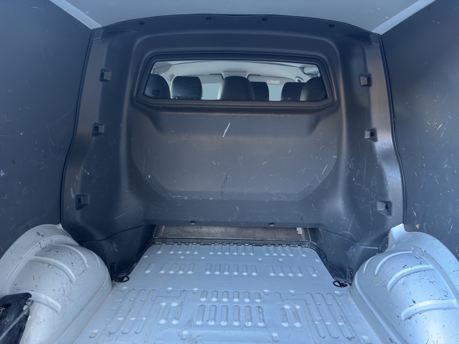 VW T6.1 2.0 TDI DSG-image-10