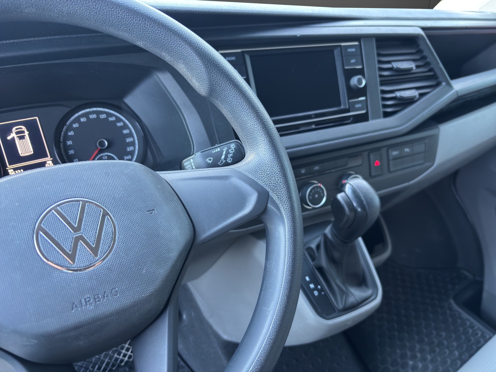 VW T6.1 2.0 TDI DSG-showroom-element-3