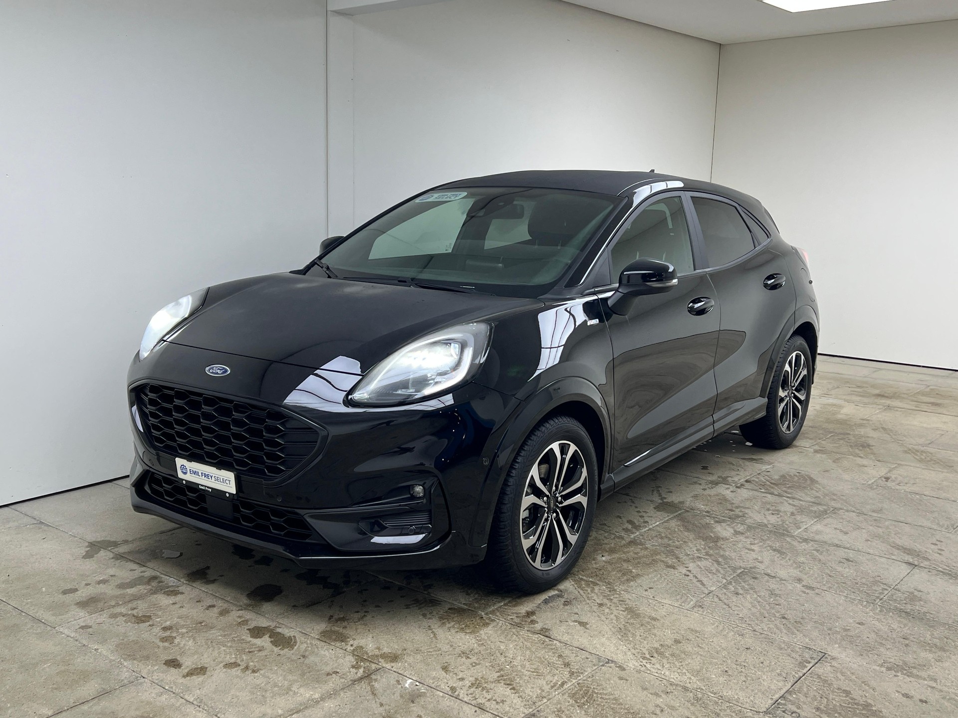 FORD Puma 1.0 EcoB Hybrid 155 ST-Line / ab 3,99% Leasing bei Abschluss einer Protect Autoversicherung-showroom-element-1