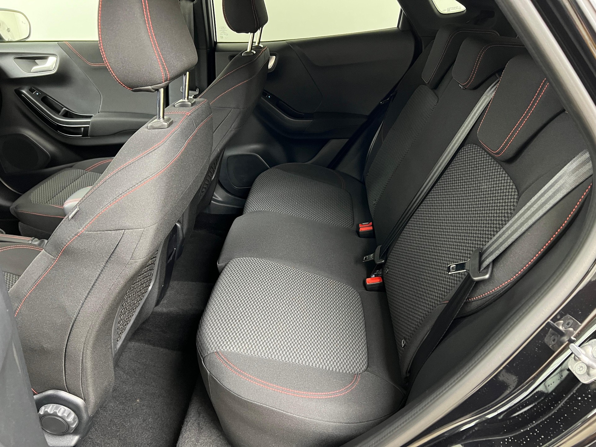 FORD Puma 1.0 EcoB Hybrid 155 ST-Line / ab 3,99% Leasing bei Abschluss einer Protect Autoversicherung-image-8