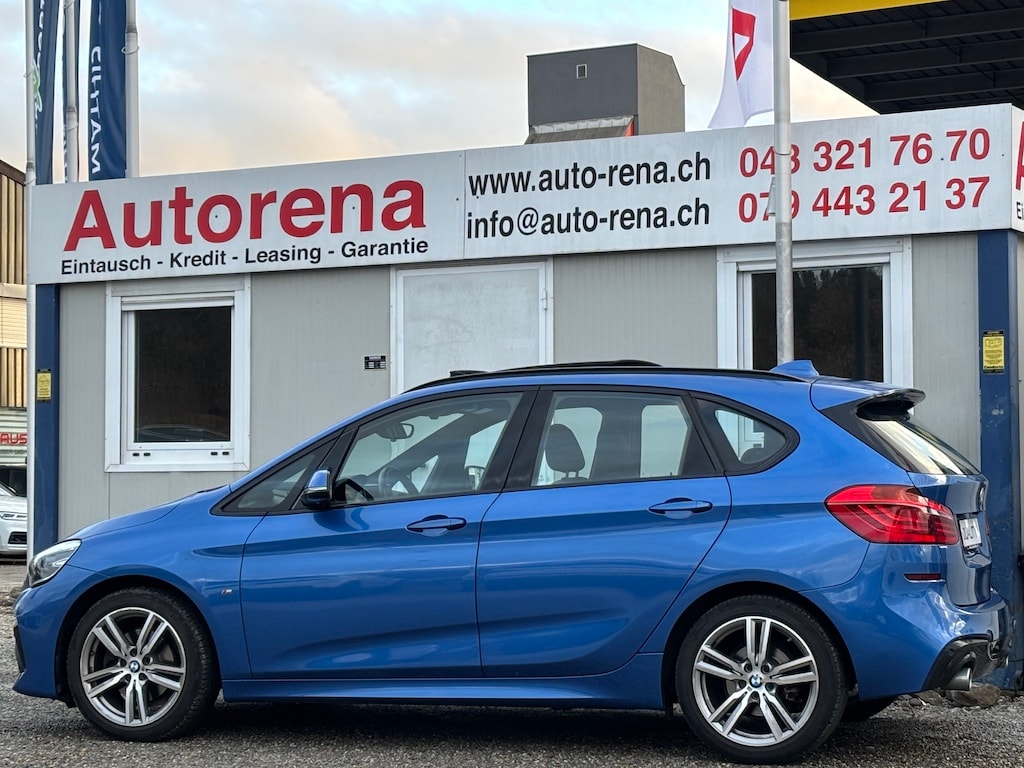 BMW 220i Active Tourer DKG M Sport-showroom-element-3