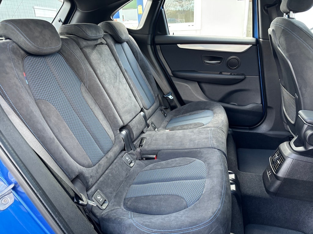 BMW 220i Active Tourer DKG M Sport-image-14