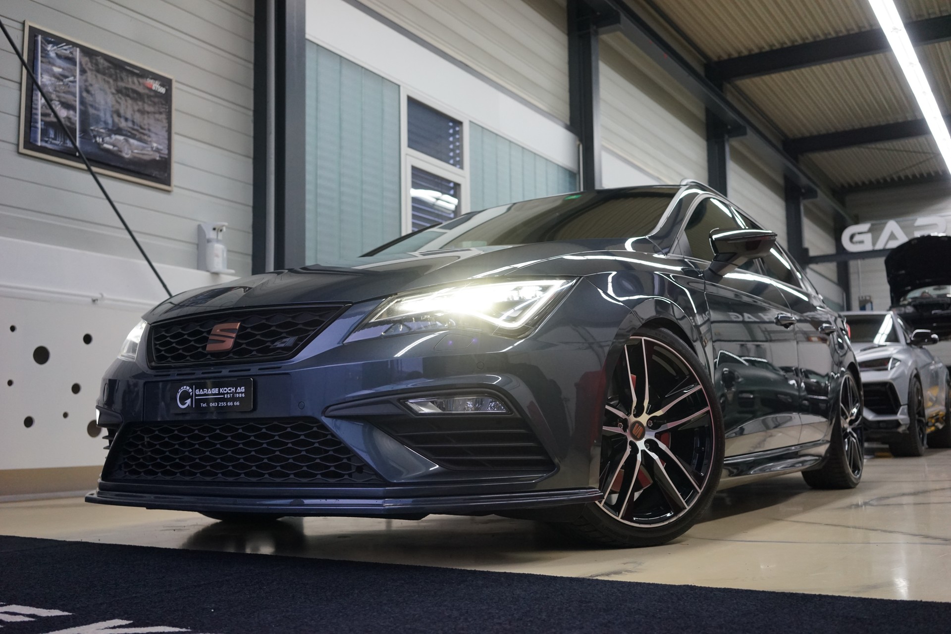 SEAT Leon ST 2.0 TSI Cupra 300 4 Drive DSG / Wolfpower 480Ps. & 580Nm-showroom-element-1
