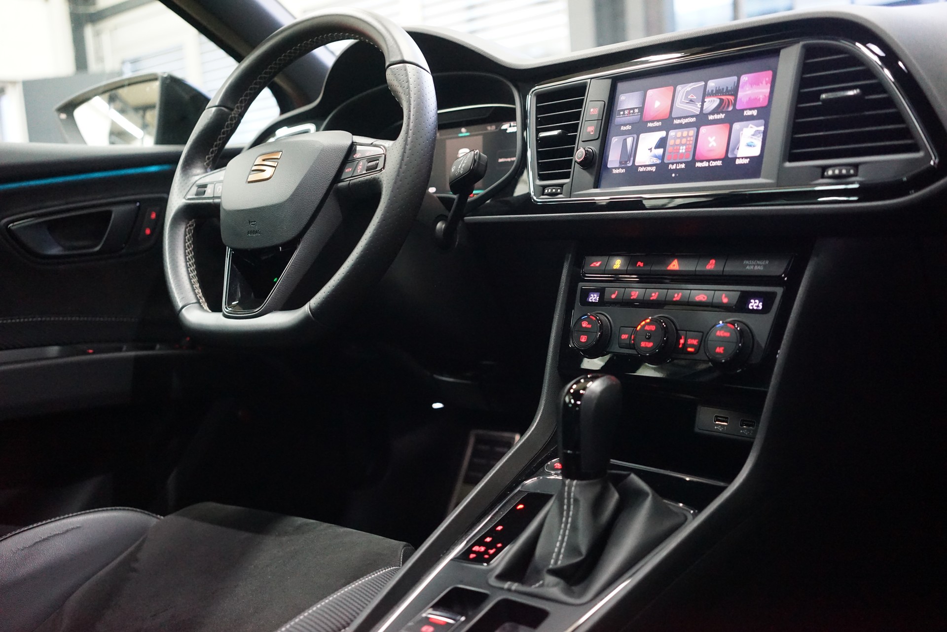 SEAT Leon ST 2.0 TSI Cupra 300 4 Drive DSG / Wolfpower 480Ps. & 580Nm-image-29