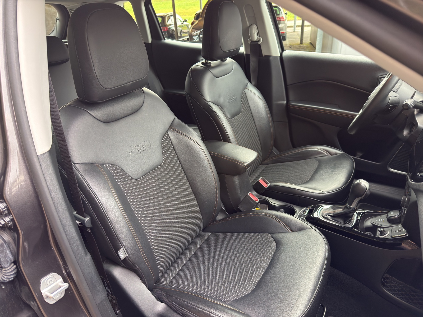 JEEP Compass 1.4 Turbo Freedom 4X4-image-13