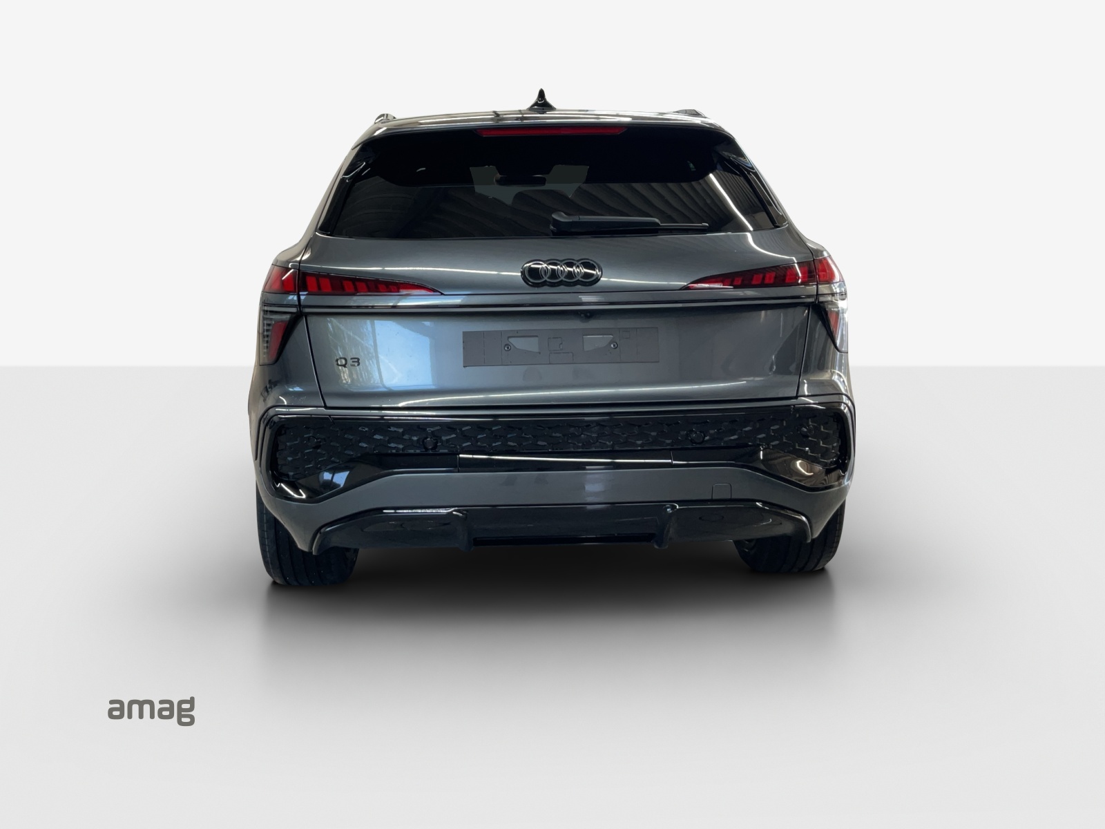 AUDI Q3 SUV 110 kW TFSI S tronic-showroom-element-3