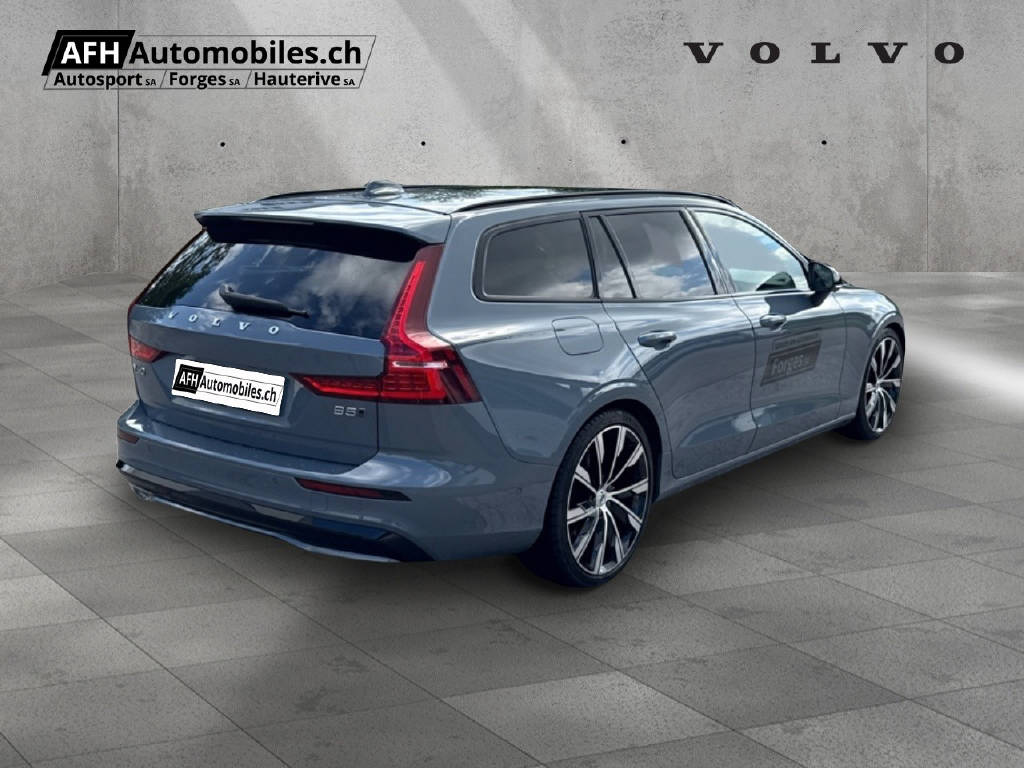 VOLVO V60 2.0 B5 Ultimate Dark AWD-image-5