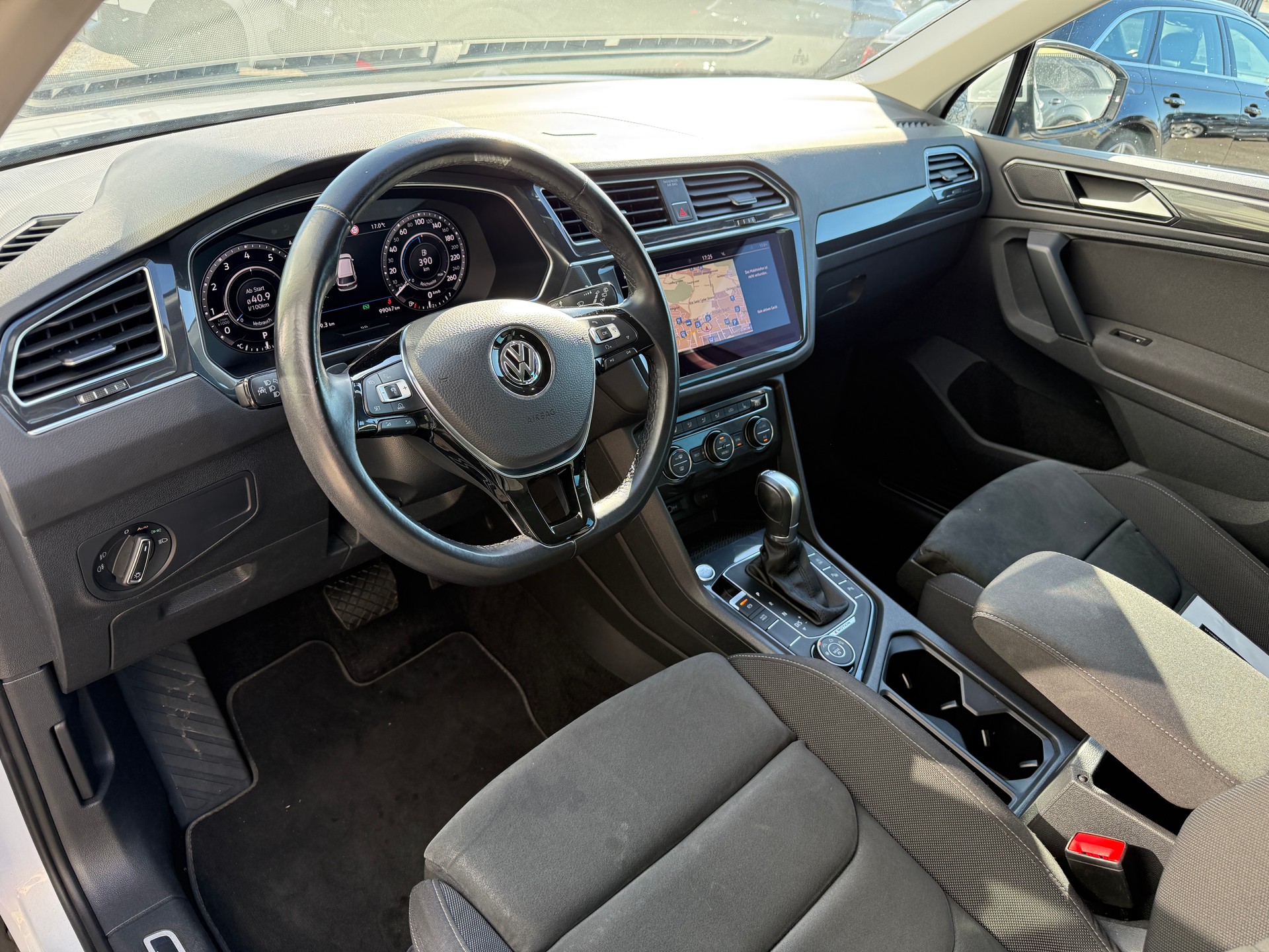 VW Tiguan 1.4TSI Comfortline 4Motion DSG *** DISTANZREGELUNG***-image-7