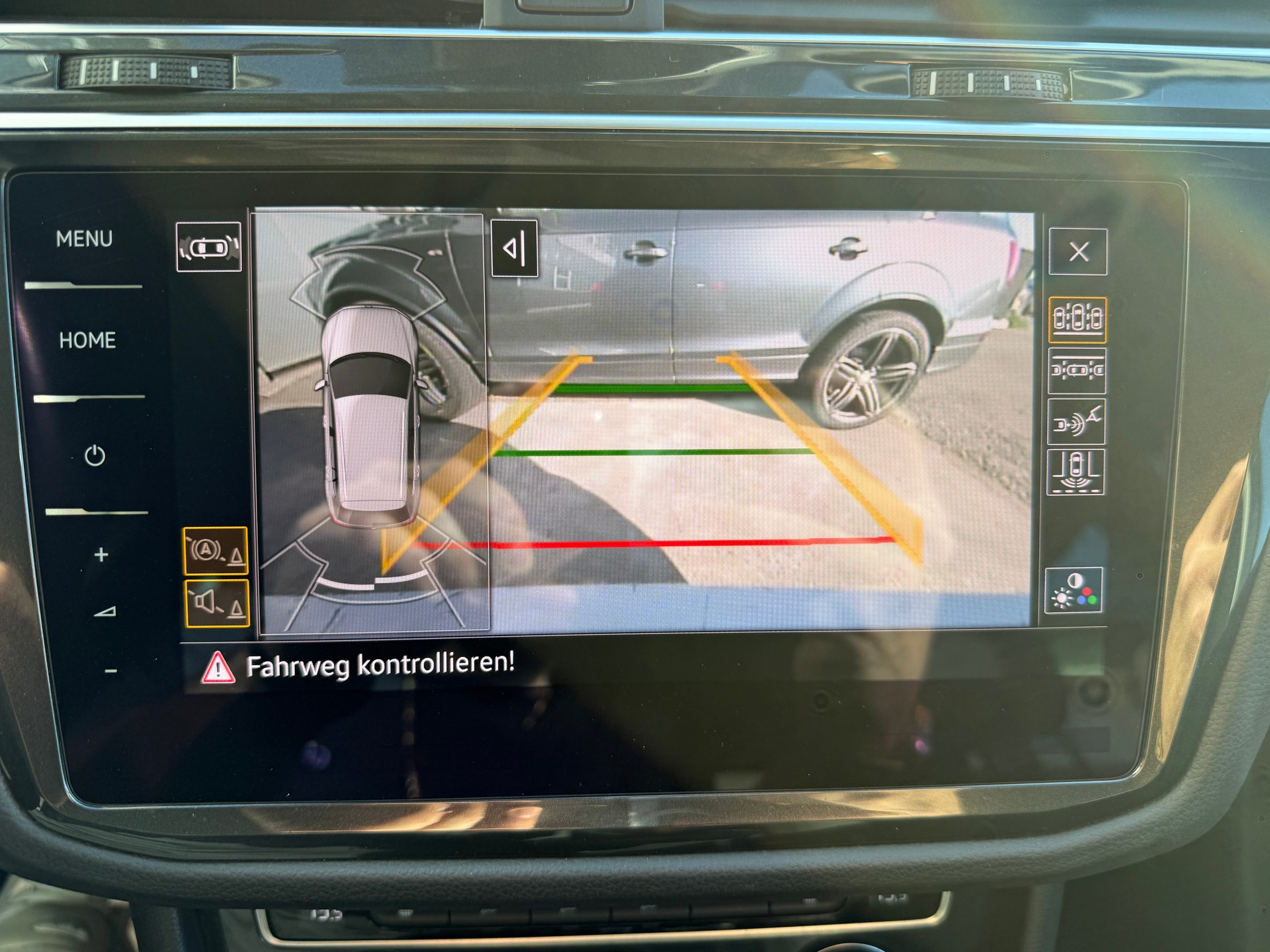 VW Tiguan 1.4TSI Comfortline 4Motion DSG *** DISTANZREGELUNG***-image-11