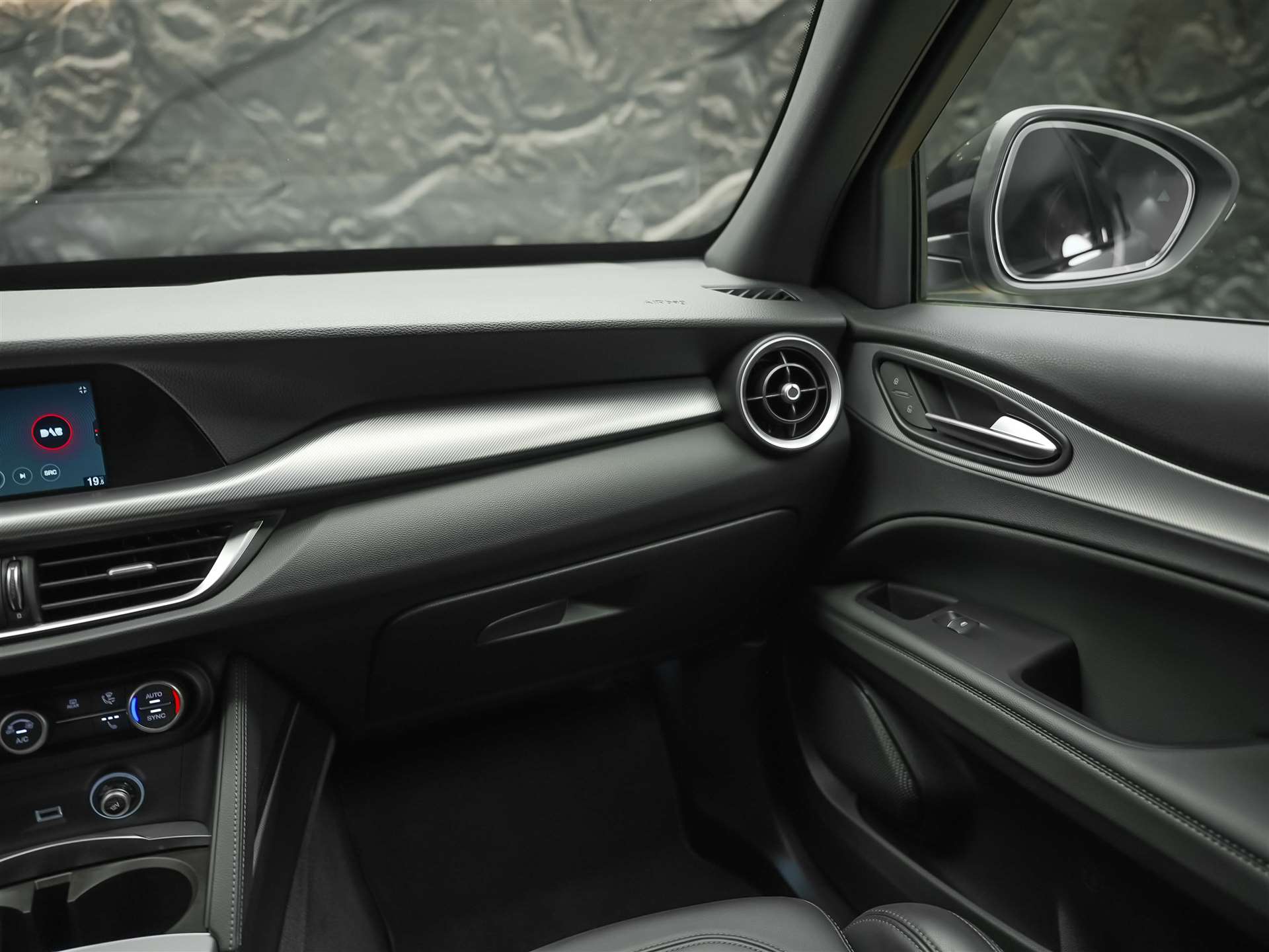 ALFA ROMEO Stelvio 2.2 JTDM Veloce Q4 AT8 *Facelift*Werksgarantie*Assistenten*-image-29