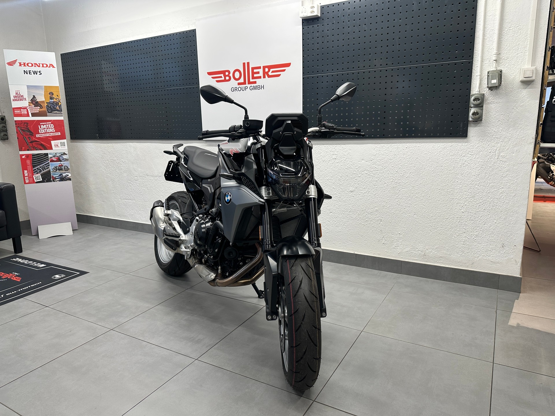 BMW F 900 R ABS | Occasion | nur 20 km! | Naked Bike | Top Zustand-image-1
