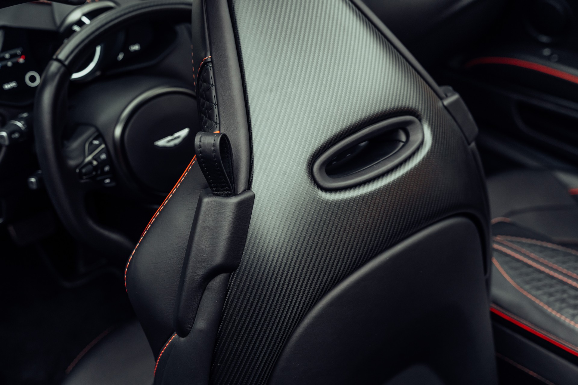 ASTON MARTIN DBS Superleggera Volante-image-10