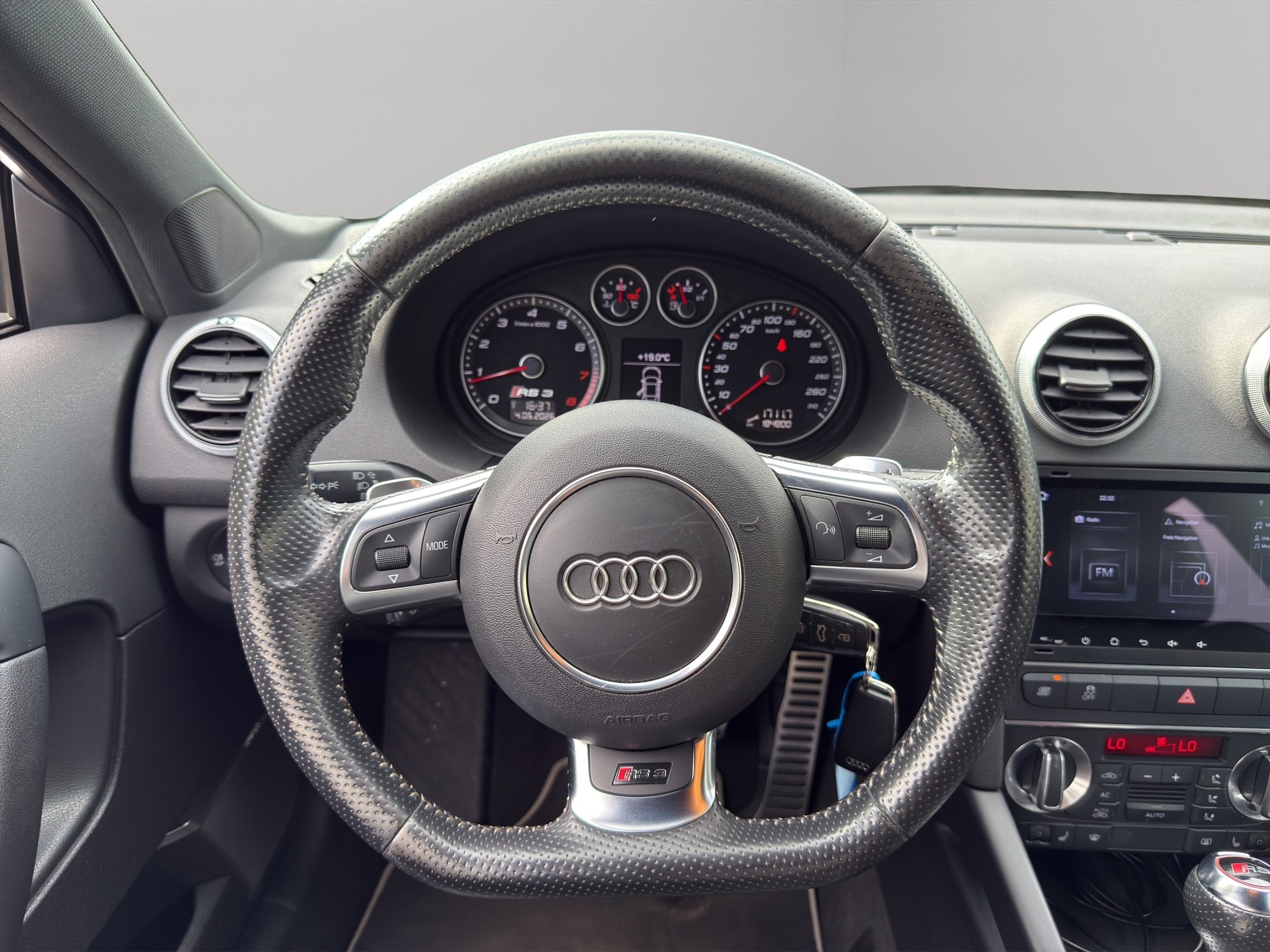 AUDI RS3 Sportback 2.5 TFSI quattro S-tronic-image-14