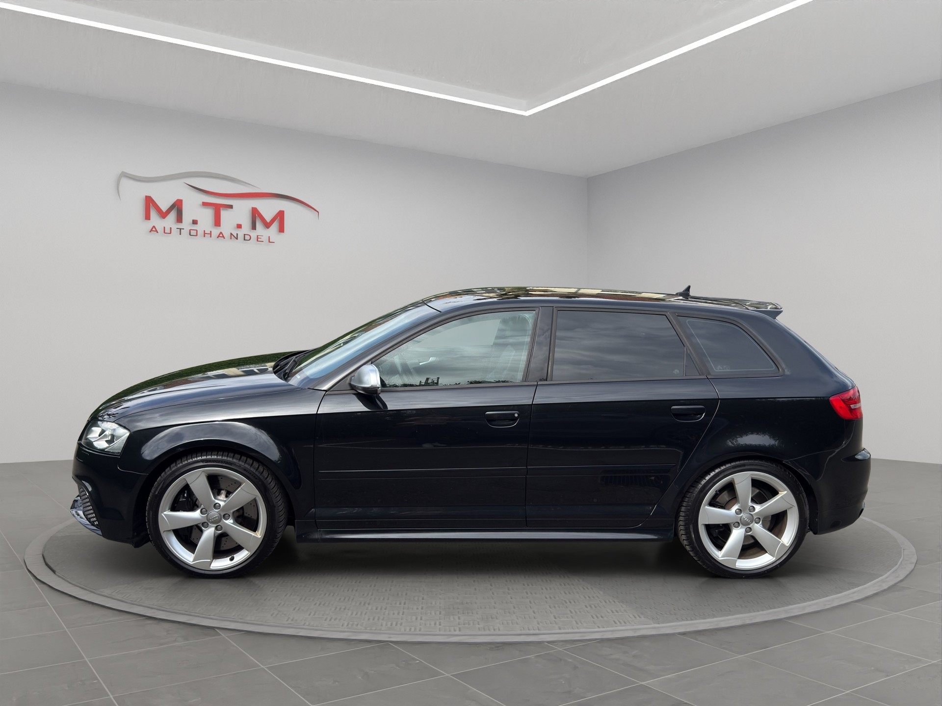 AUDI RS3 Sportback 2.5 TFSI quattro S-tronic-image-6
