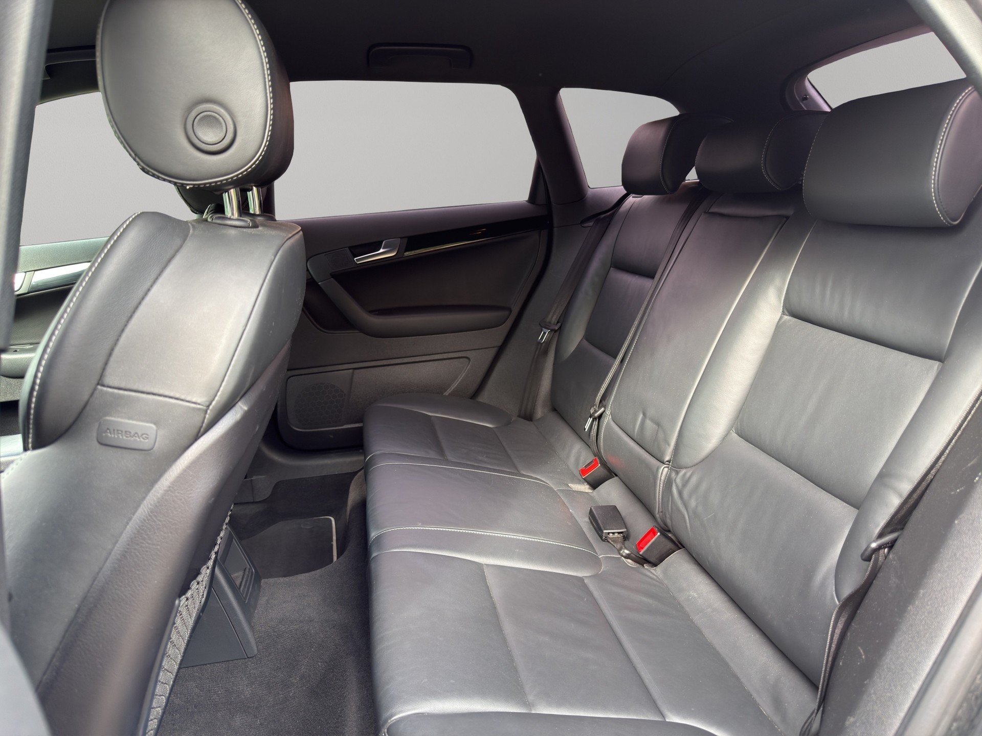 AUDI RS3 Sportback 2.5 TFSI quattro S-tronic-image-15
