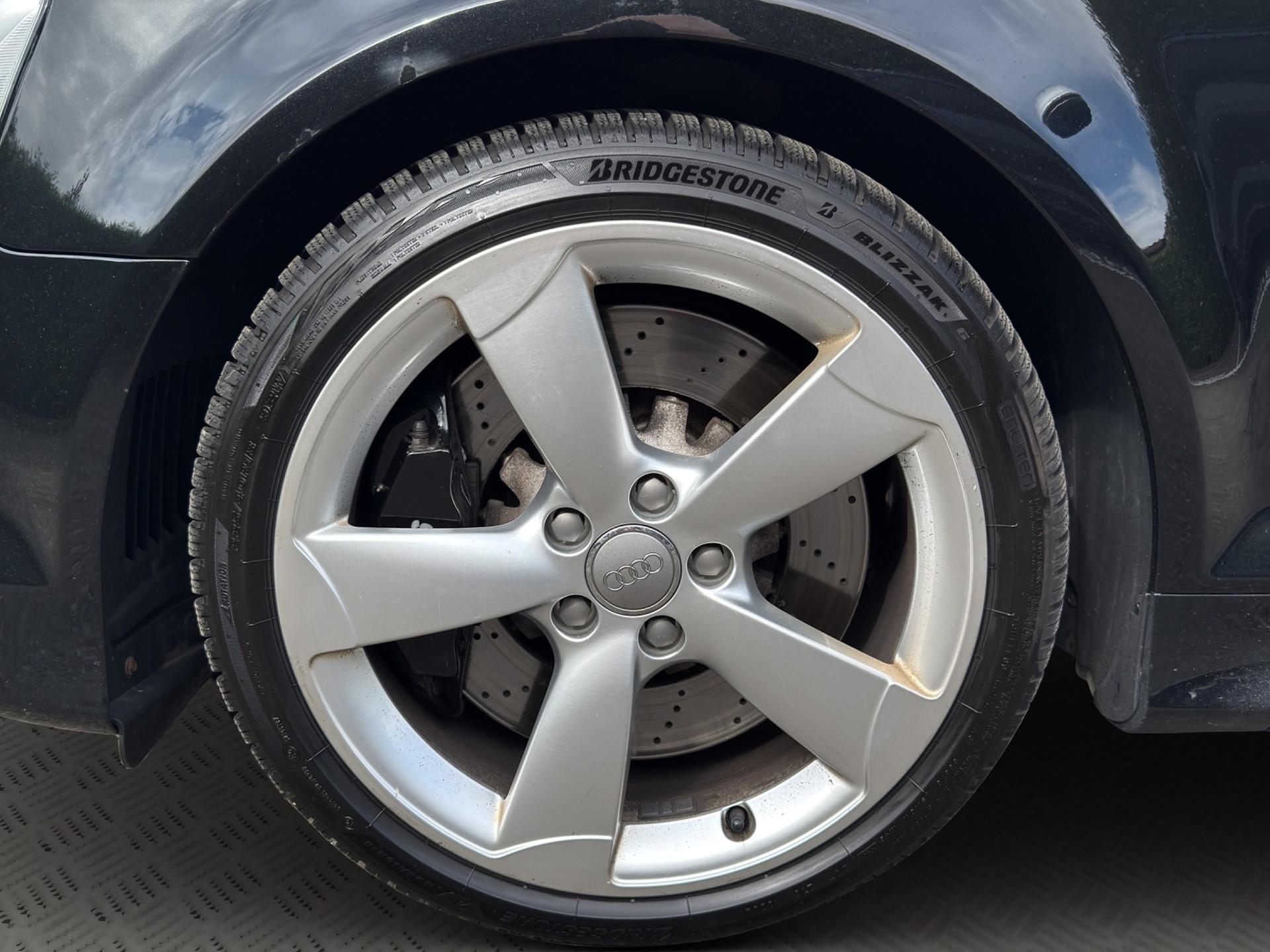 AUDI RS3 Sportback 2.5 TFSI quattro S-tronic-image-21