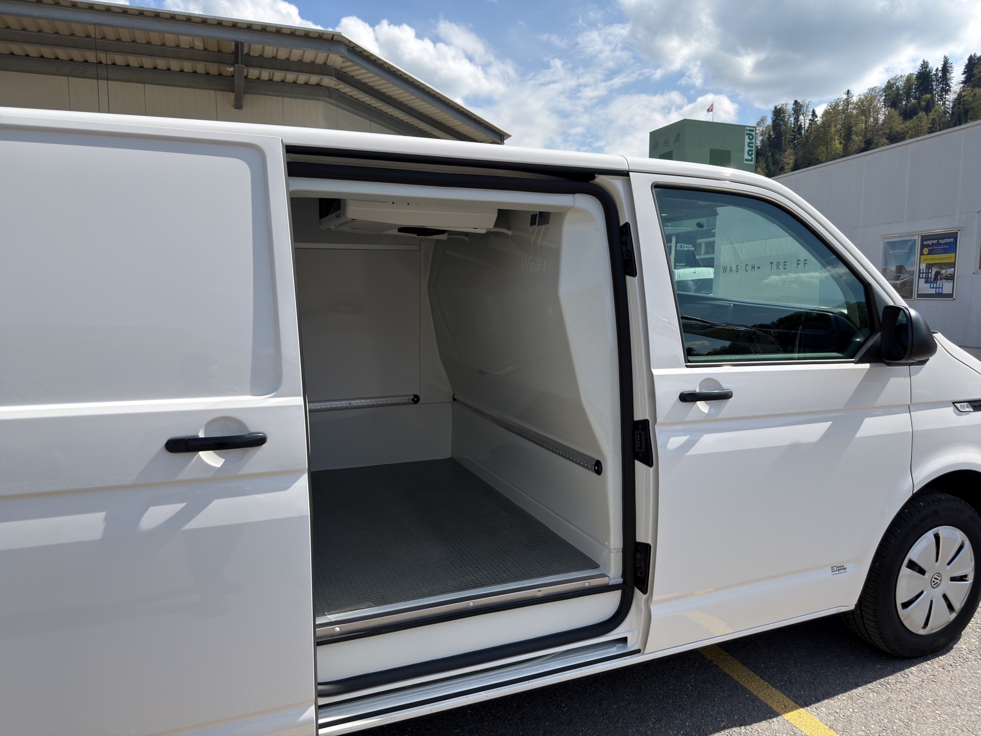 VW T6.1 2.0 TDI Entry-image-10