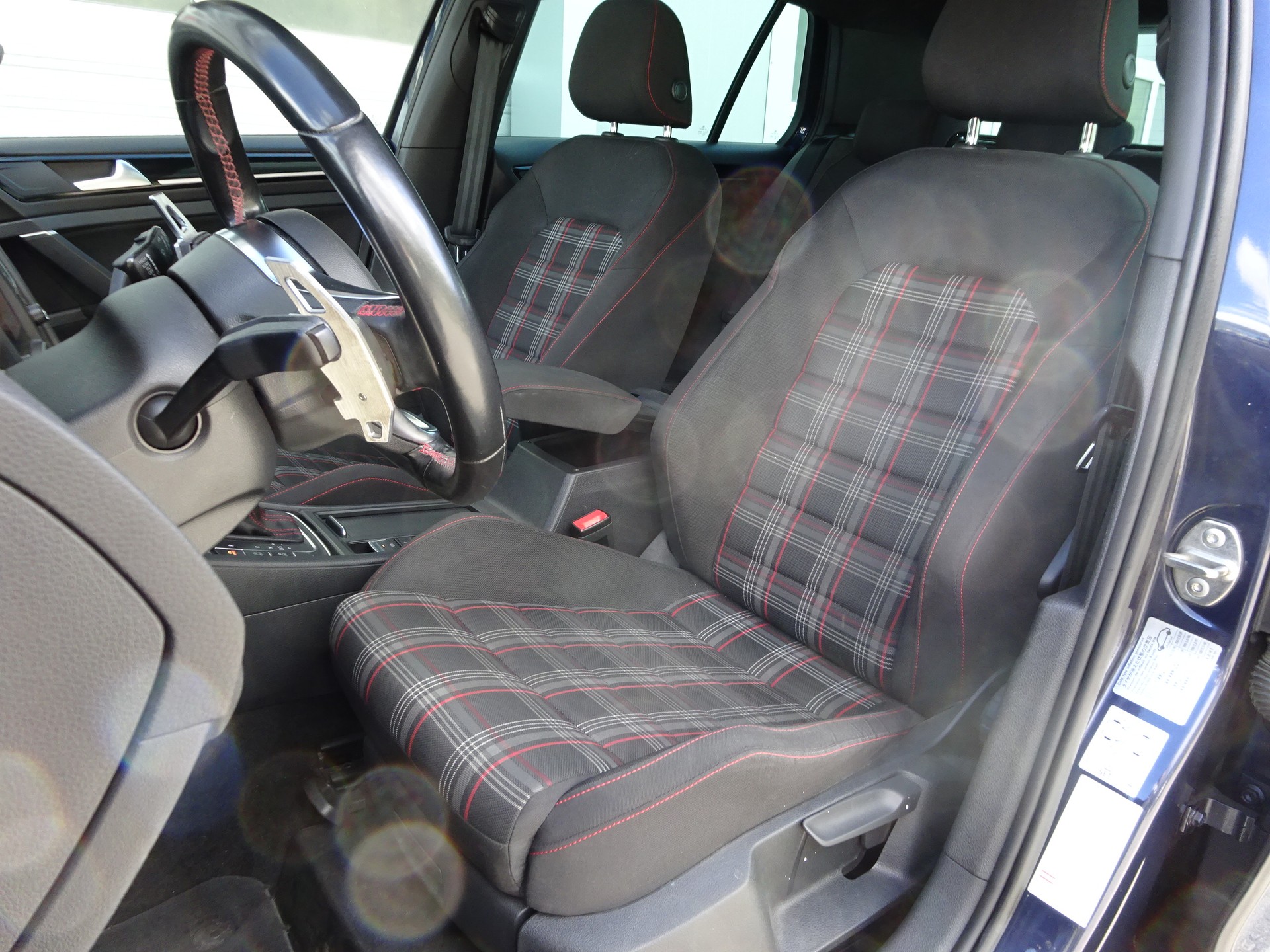 VW Golf 2.0 TSI GTI Performance DSG-image-16